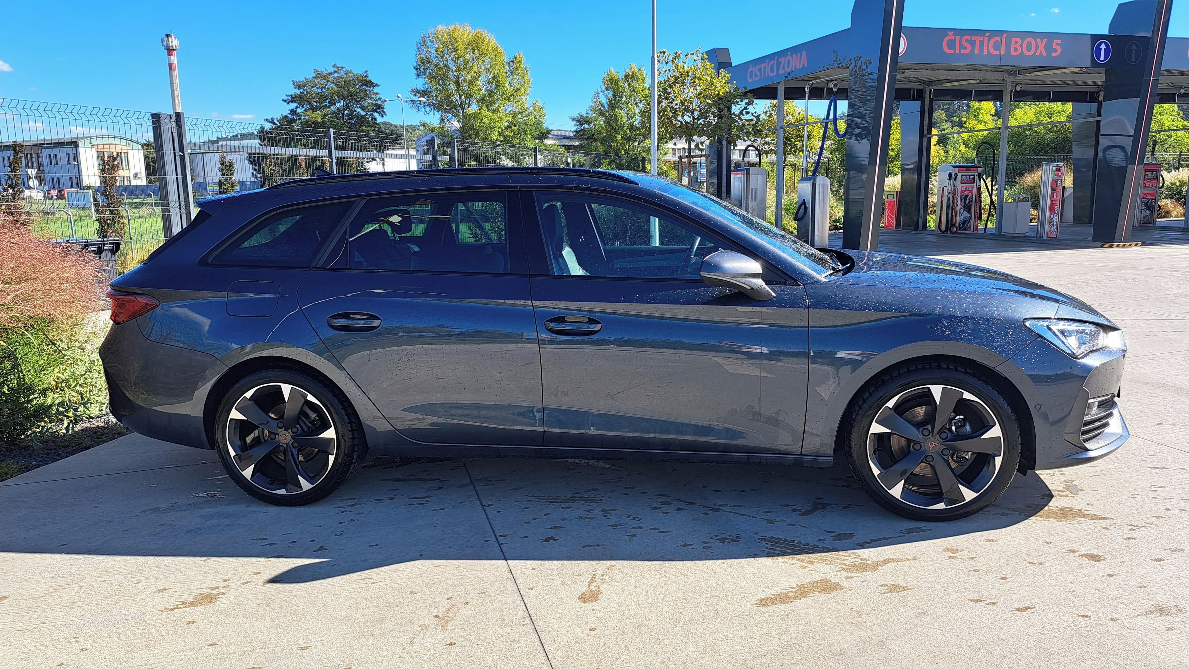 Cupra Leon, VZ Line 1.5 eTSI DSG, max výb. - fotka 6