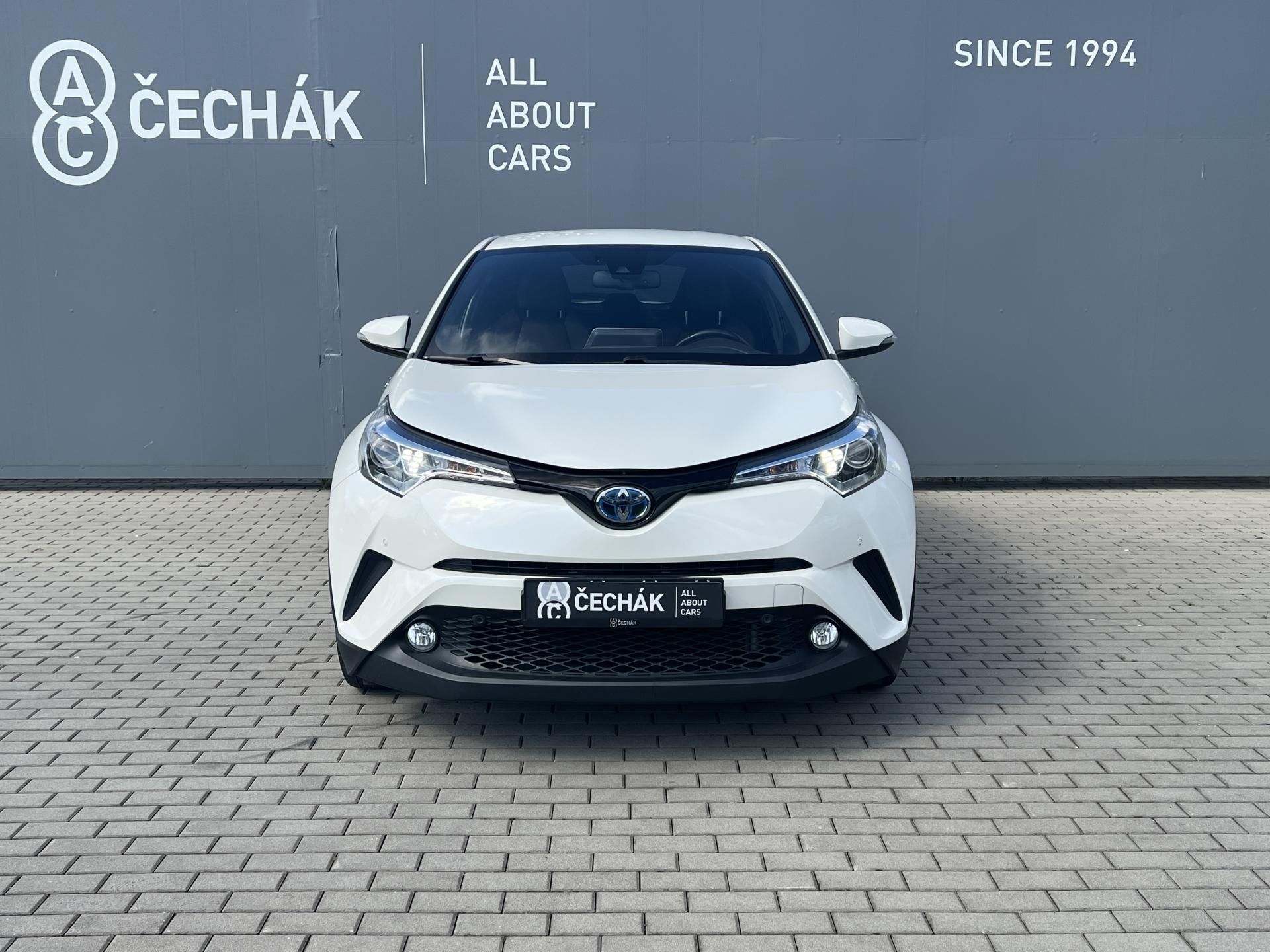 Toyota C-HR, Hybrid 1.8 VVT-i E-CVT - fotka 2