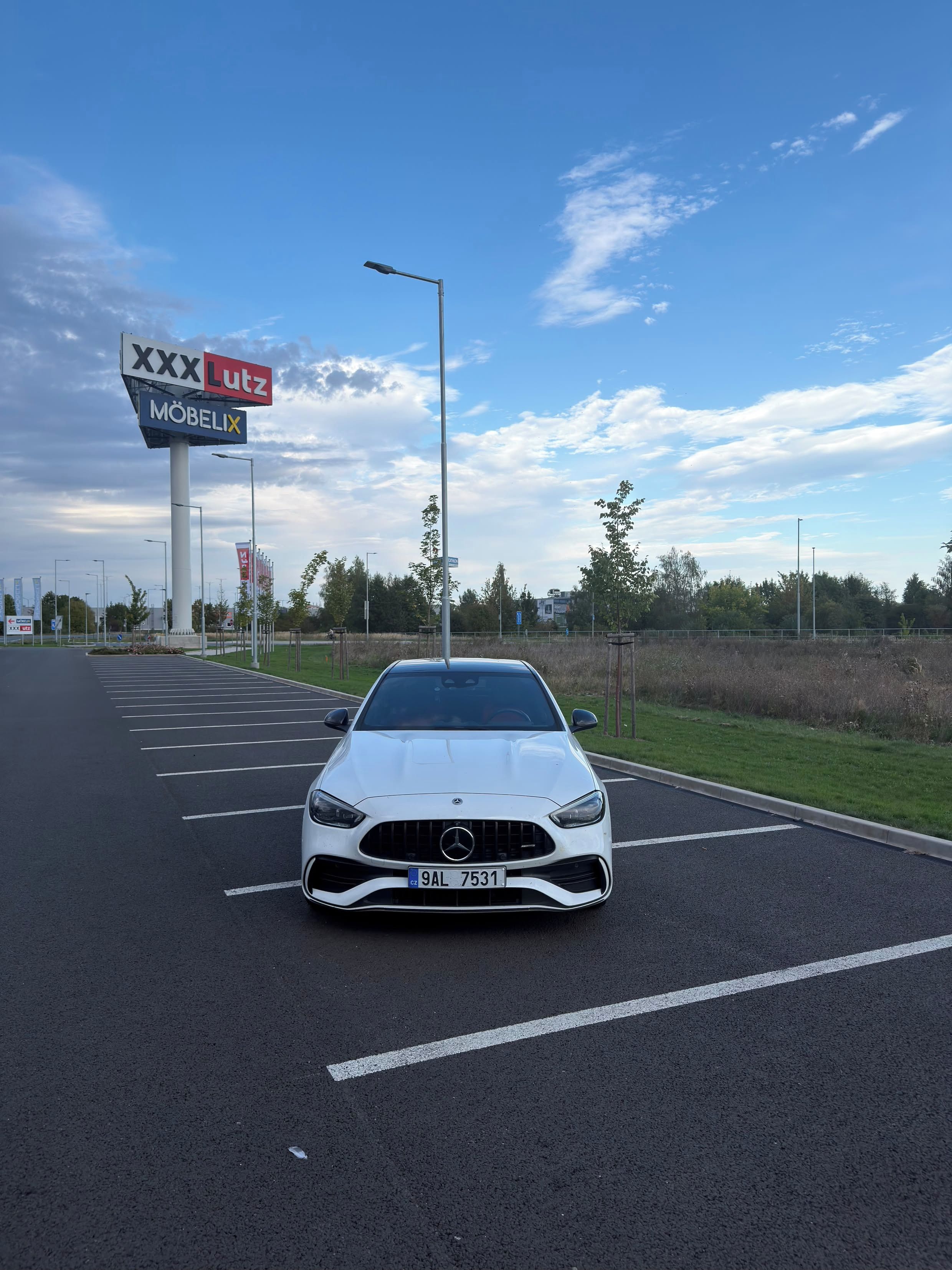 Mercedes-Benz Třídy C, AMG C43 4MATIC+ - fotka 2