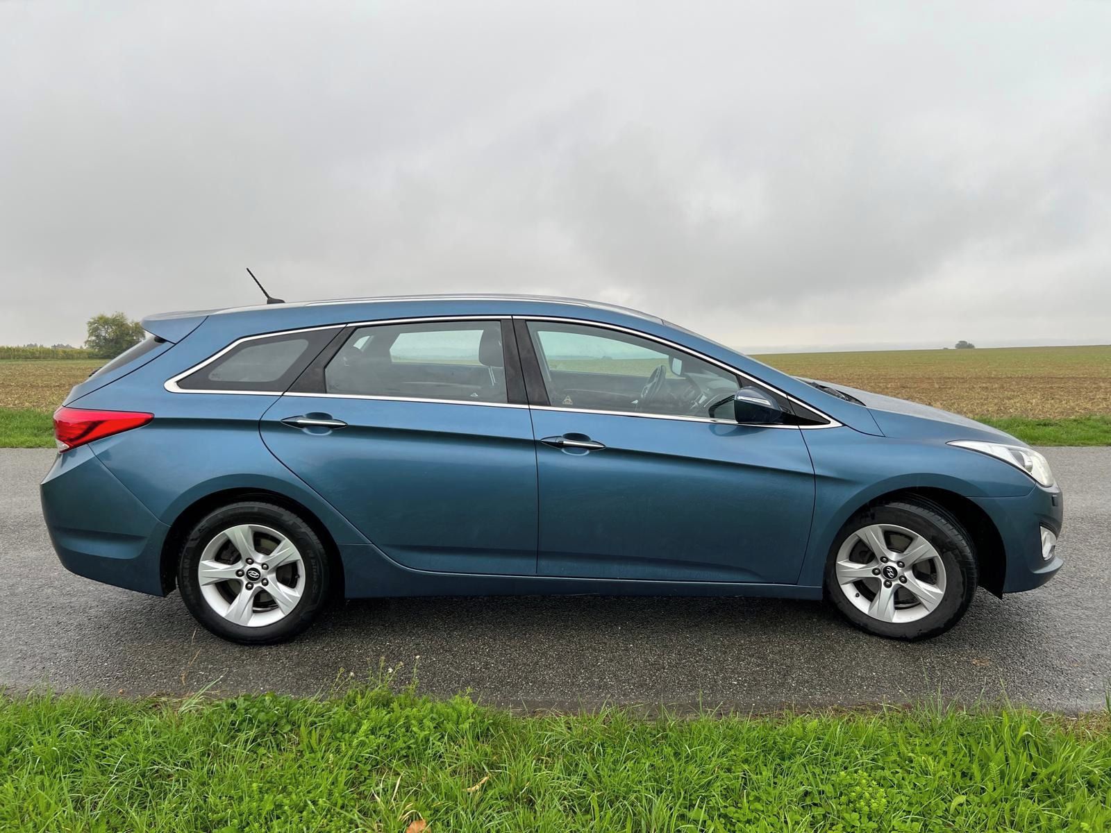 Hyundai i40, 2012 Hyundai i40 1,6 GDI - fotka 4