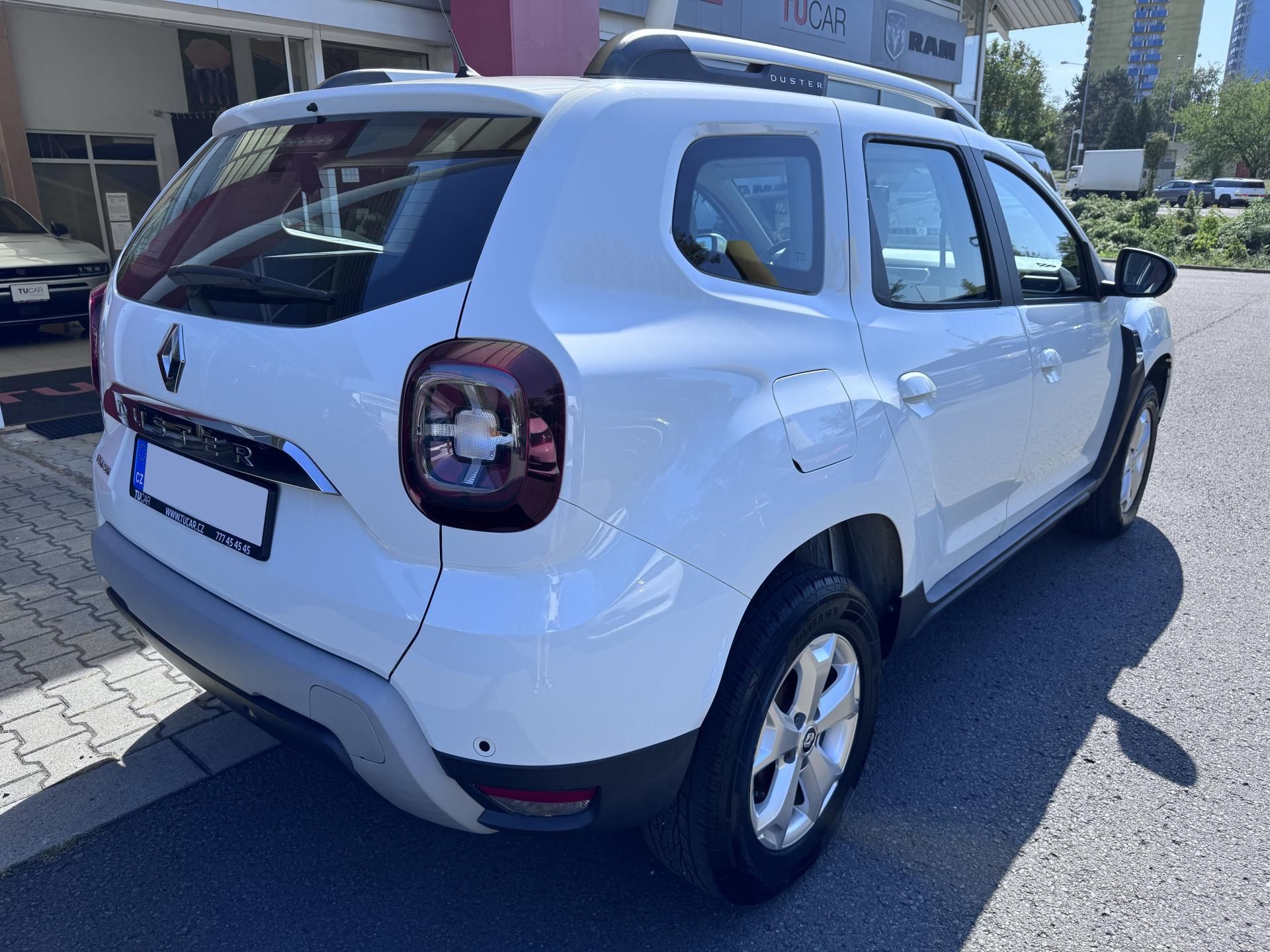 Dacia Duster, 2,0 16V 4x4 - fotka 5