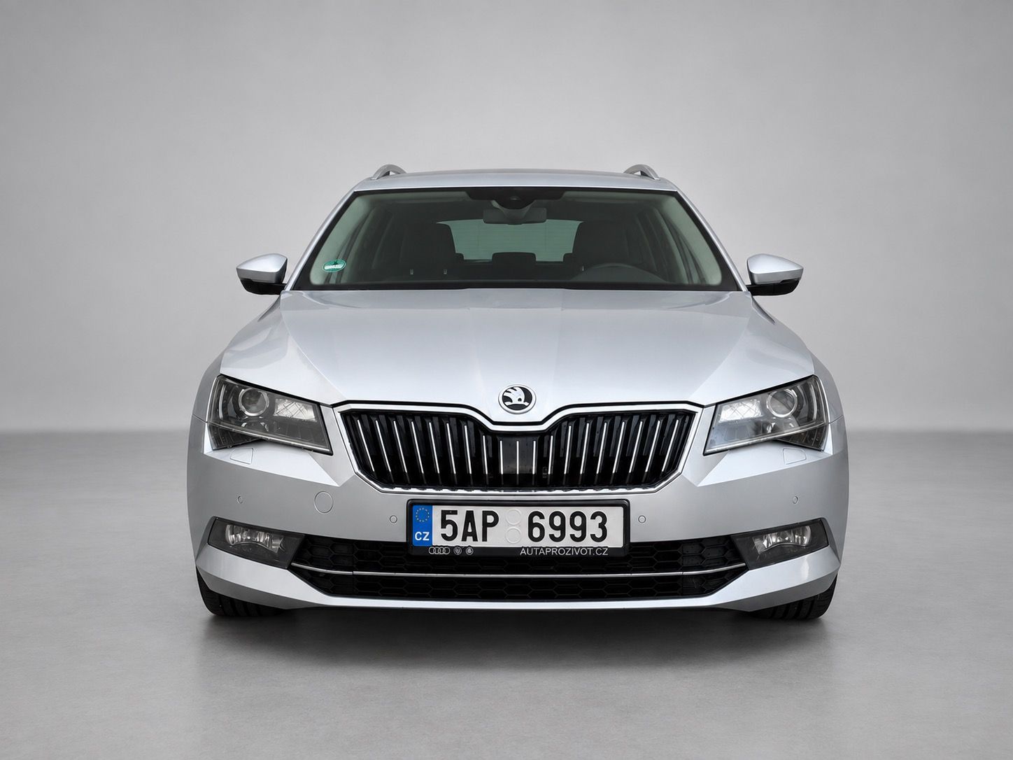 Škoda Superb, Combi 2.0 TDI 110 kW Style 4x4 - fotka 2