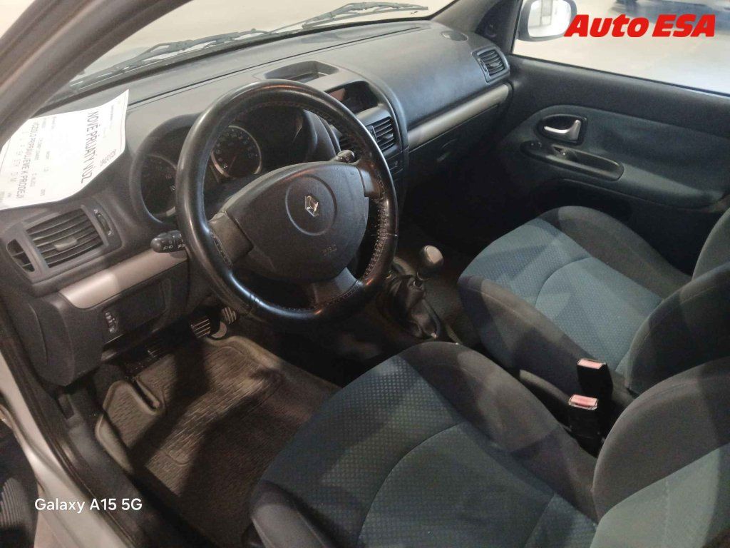 Renault Clio, 1.2i,ČR - fotka 3