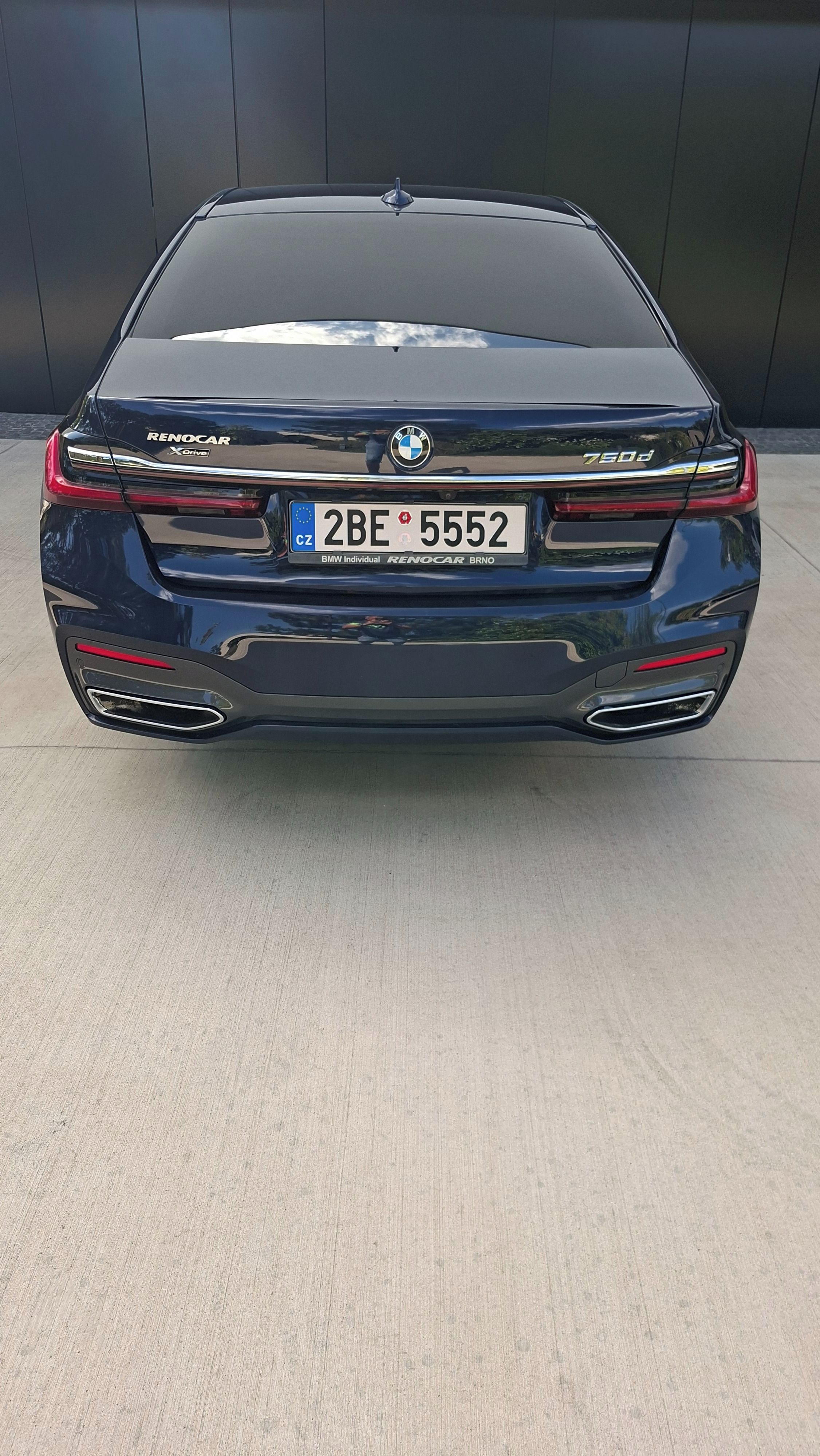 BMW Řada 7, 750d xDrive - fotka 5