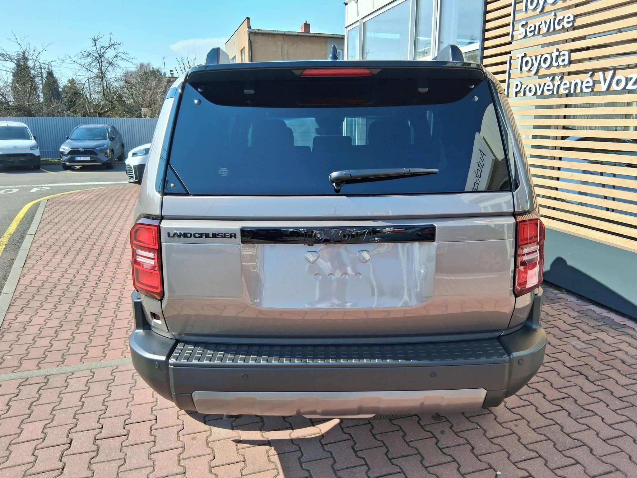 Toyota Land Cruiser, Land Cruiser  2.8L MHEV 4x4 - fotka 5