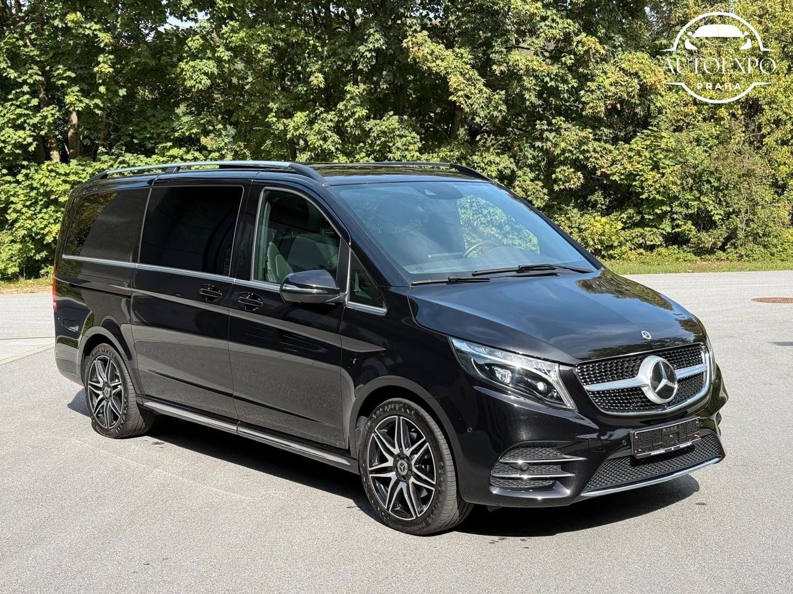 Mercedes-Benz Třídy V, 300d EXCLUSIV*4MATIC Long AMG* - fotka 5