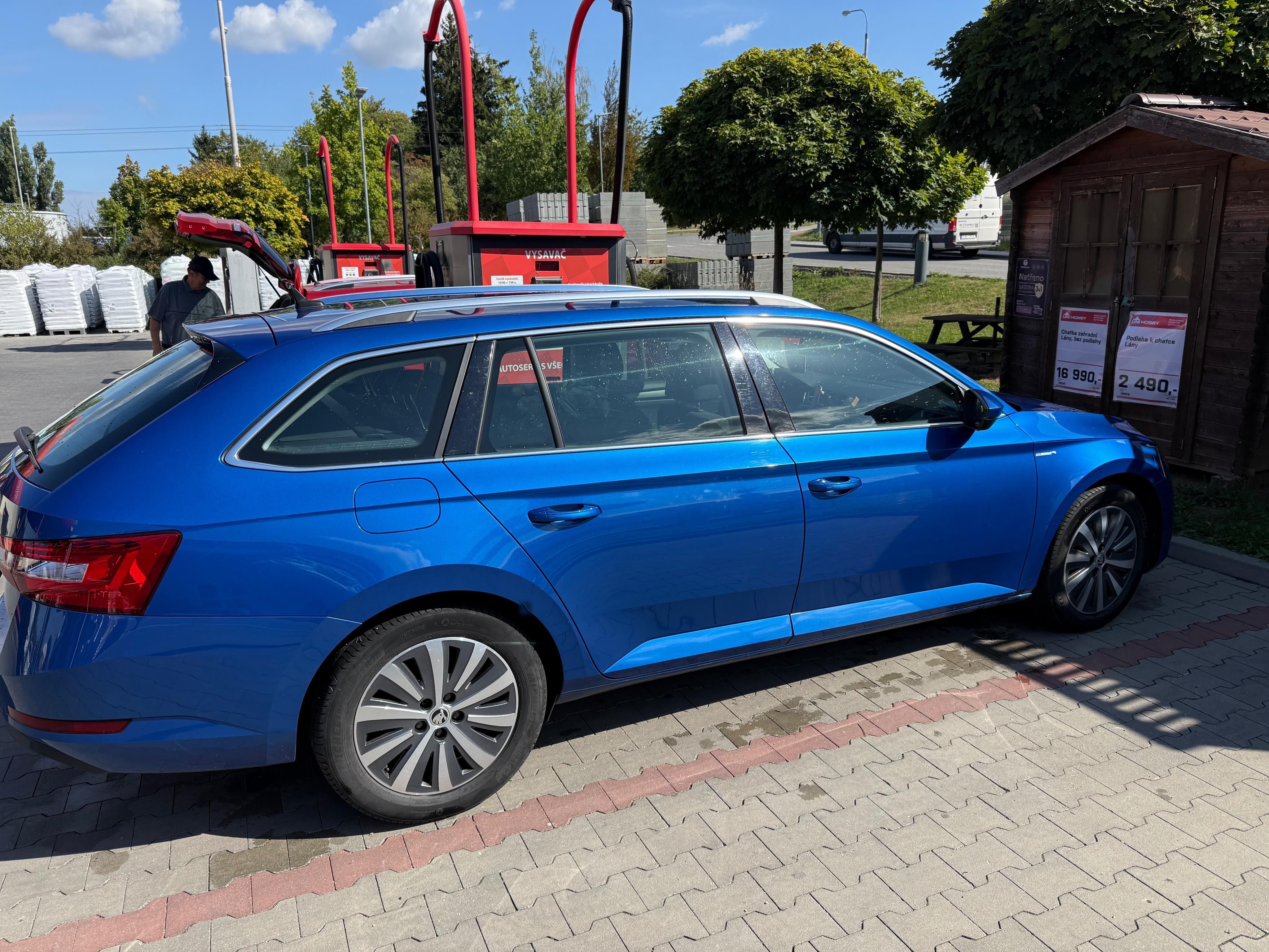 Škoda Superb, Škoda Superb combi 2.0 TDI - fotka 3