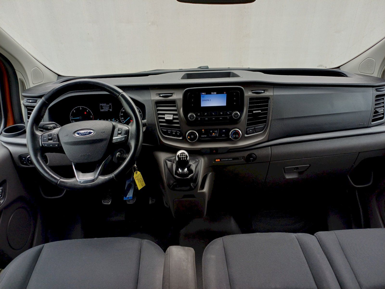 Ford Transit Custom, 2.0 EcoBlue 77Kw, L2, 9 míst - fotka 5