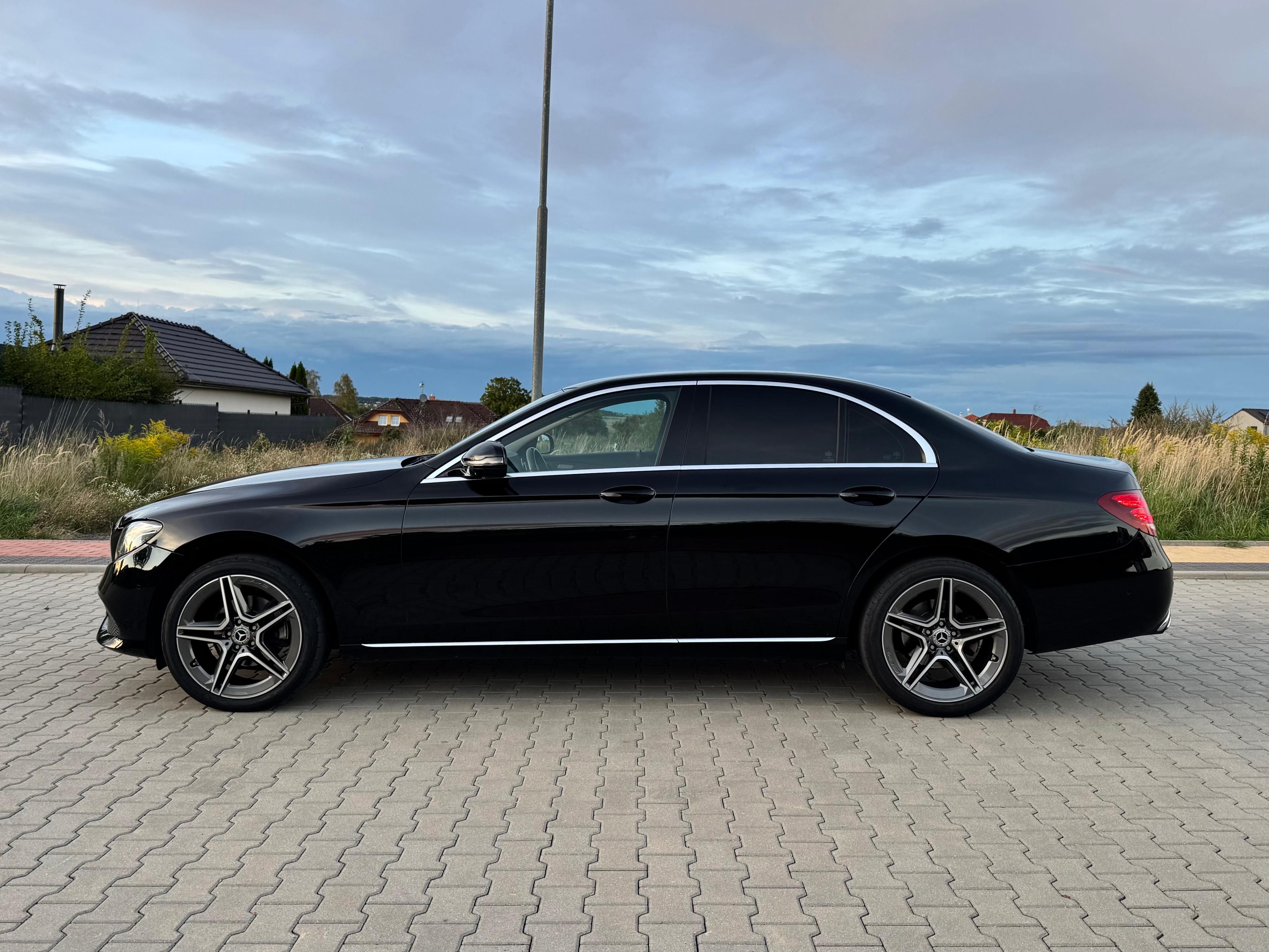 Mercedes-Benz Třídy E, 360° Kamery, Head-Up,Multibeam - fotka 2