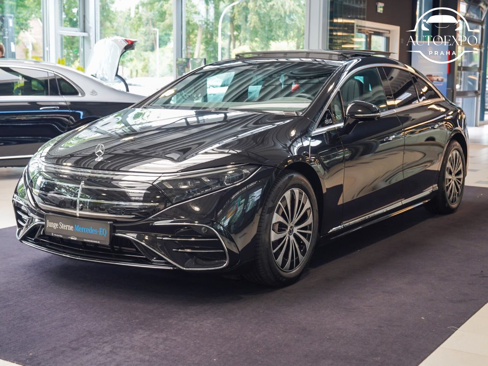 Mercedes-Benz EQS, 450+ HYPERSCREEN Burmester Pan