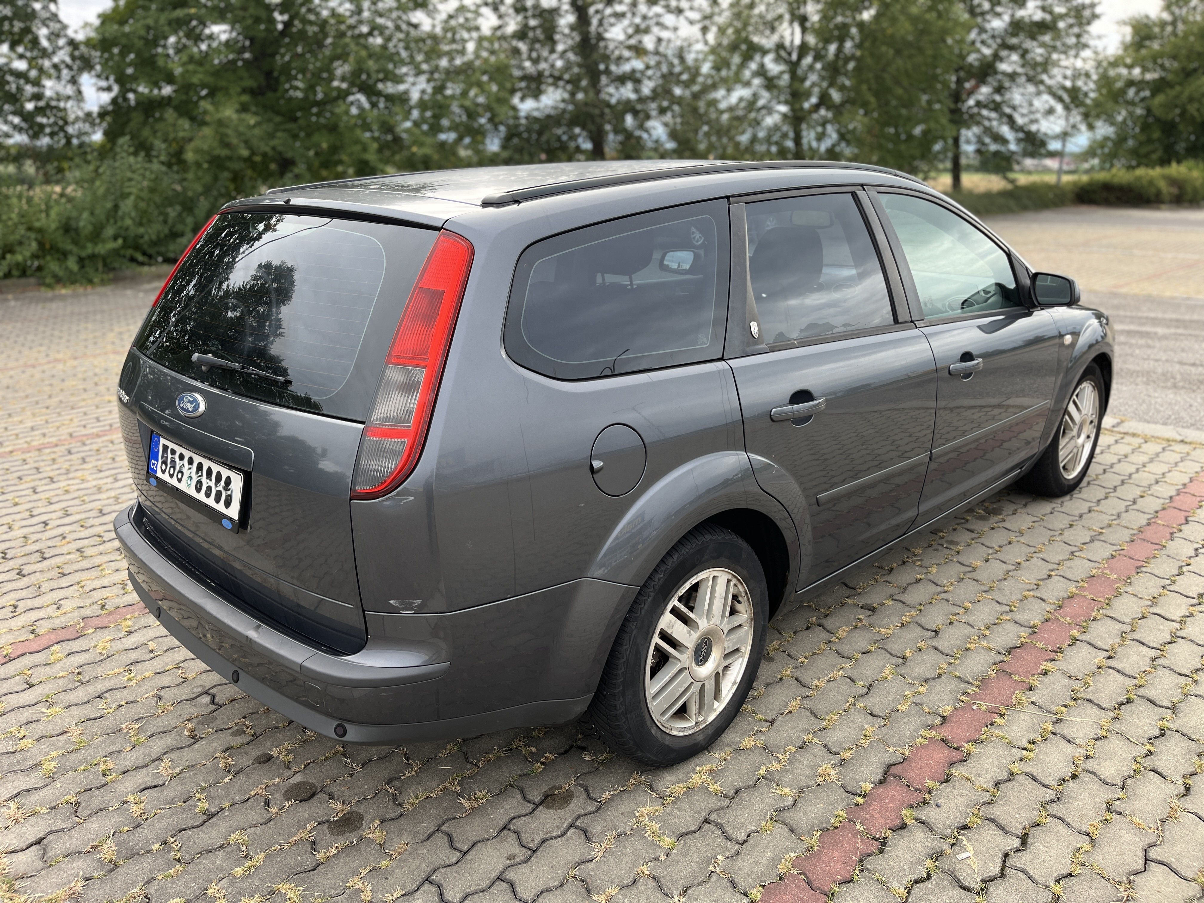 Ford Focus, kombi, 2.0i (107 kW) - fotka 6