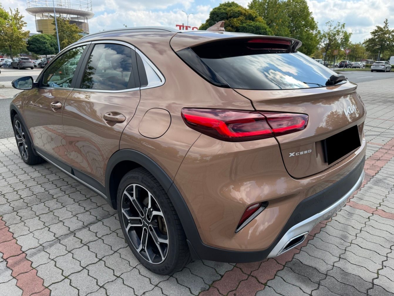 Kia XCee´d, 1.6 Crdi Mhev  Black Edition - fotka 3