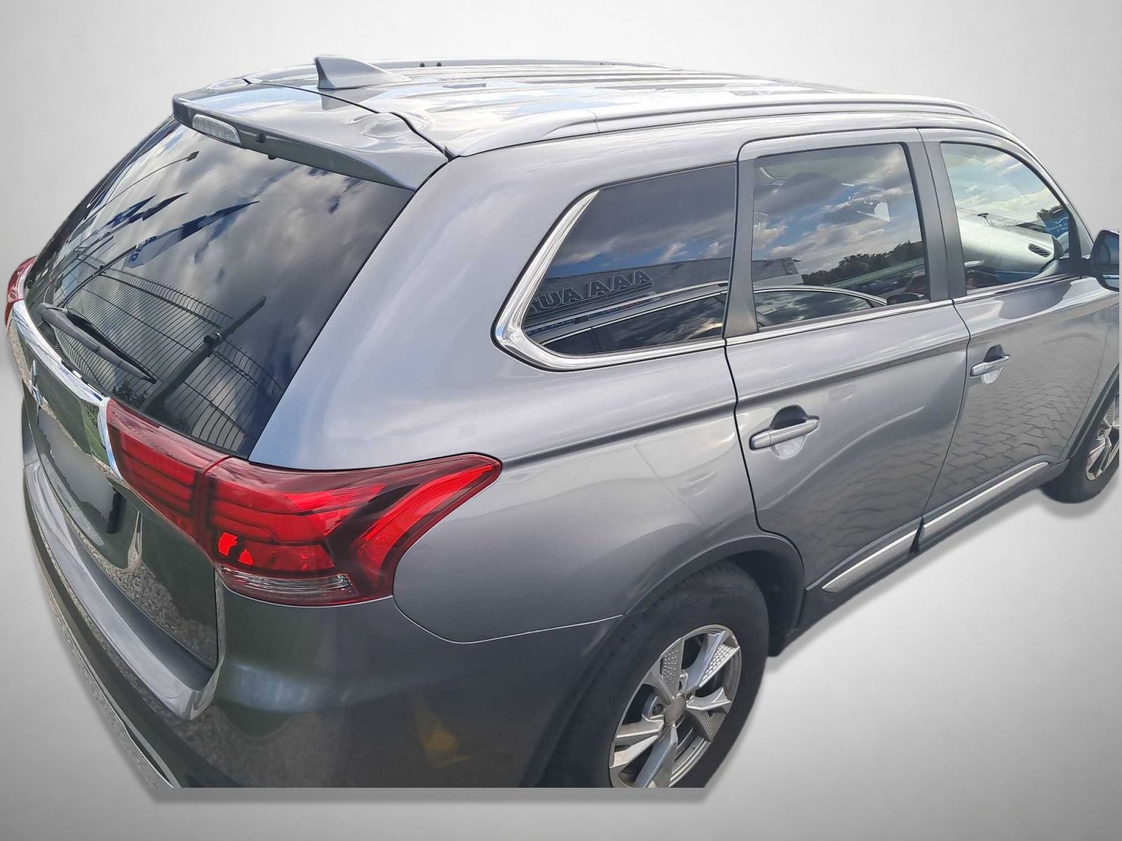 Mitsubishi Outlander, 2.0, Intense, Automat - fotka 2