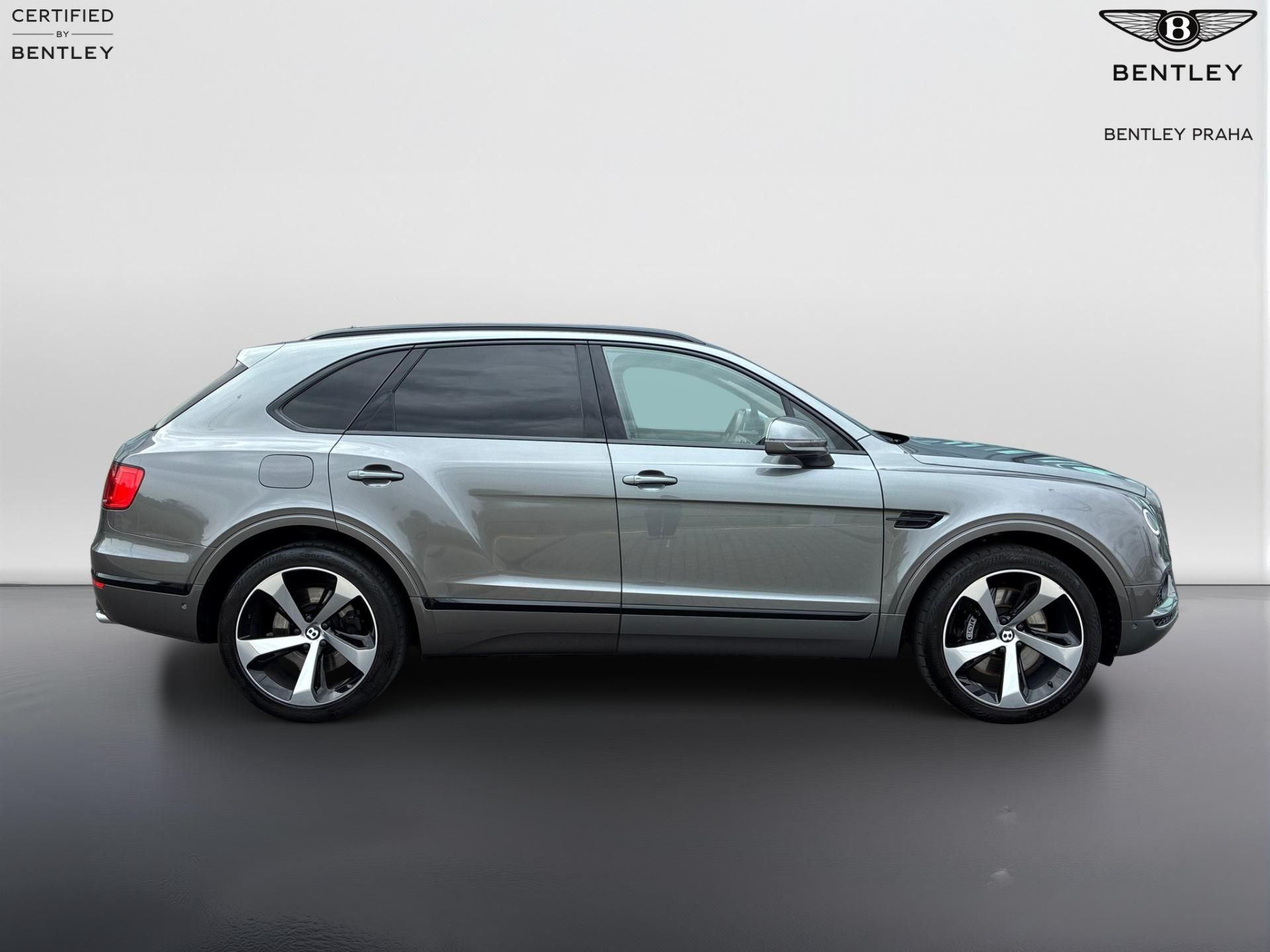 Bentley Bentayga, V8 - fotka 2