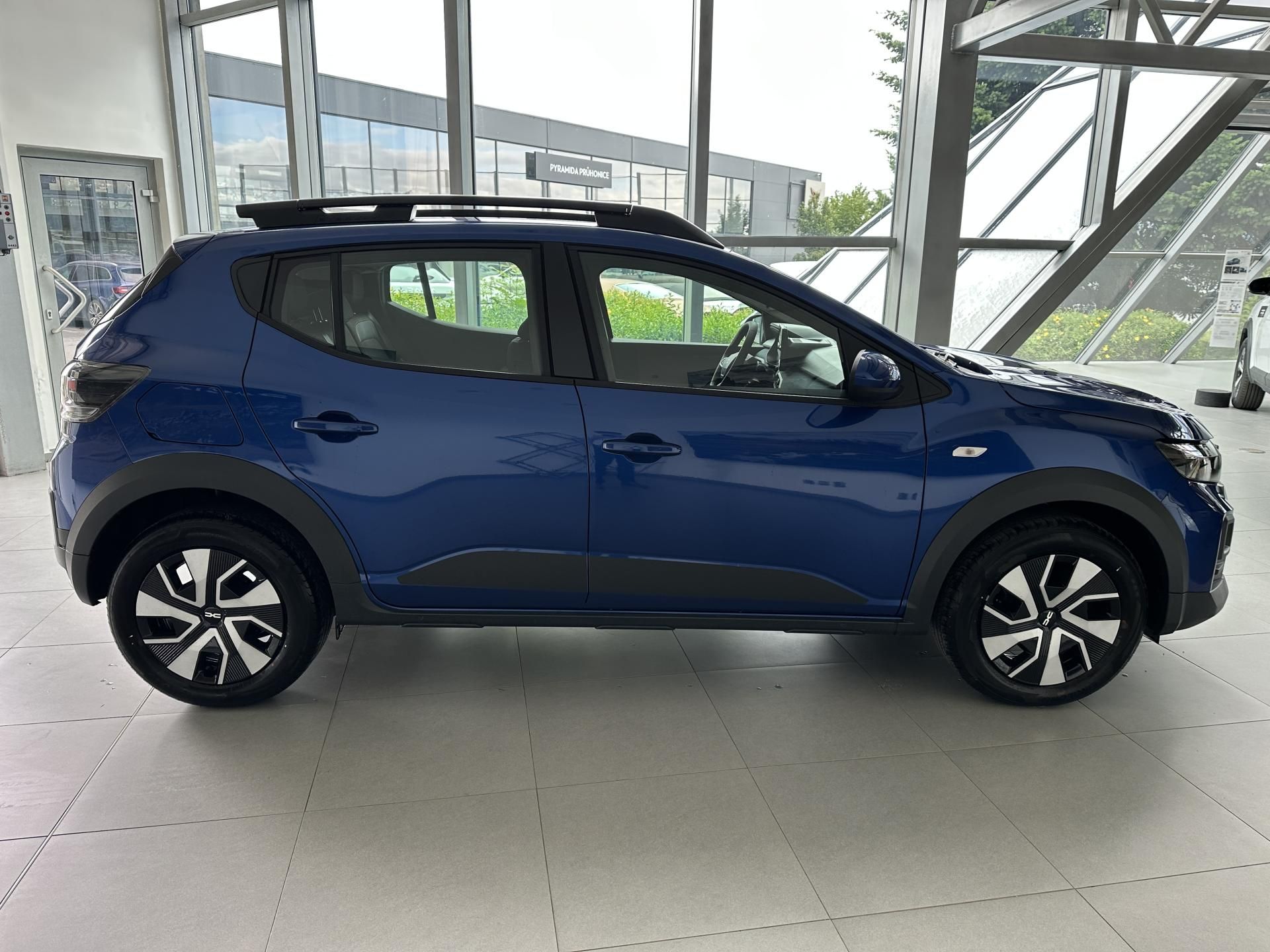Dacia Sandero, STEPWAY HYBRID 155 - ŘÍJEN - fotka 4