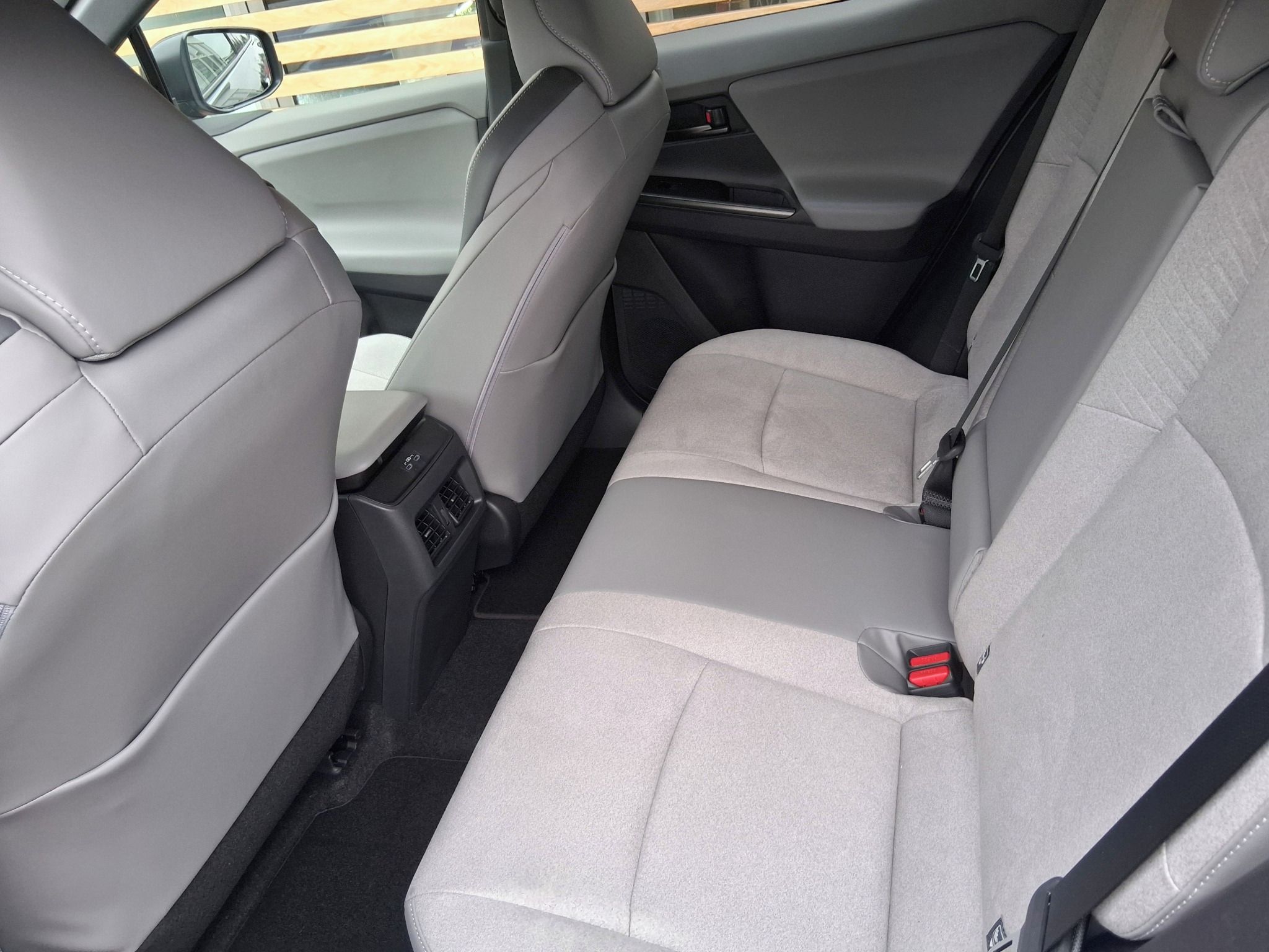 Toyota C-HR, C-HR+ NG25 BEV343 AT 4X4 - fotka 5