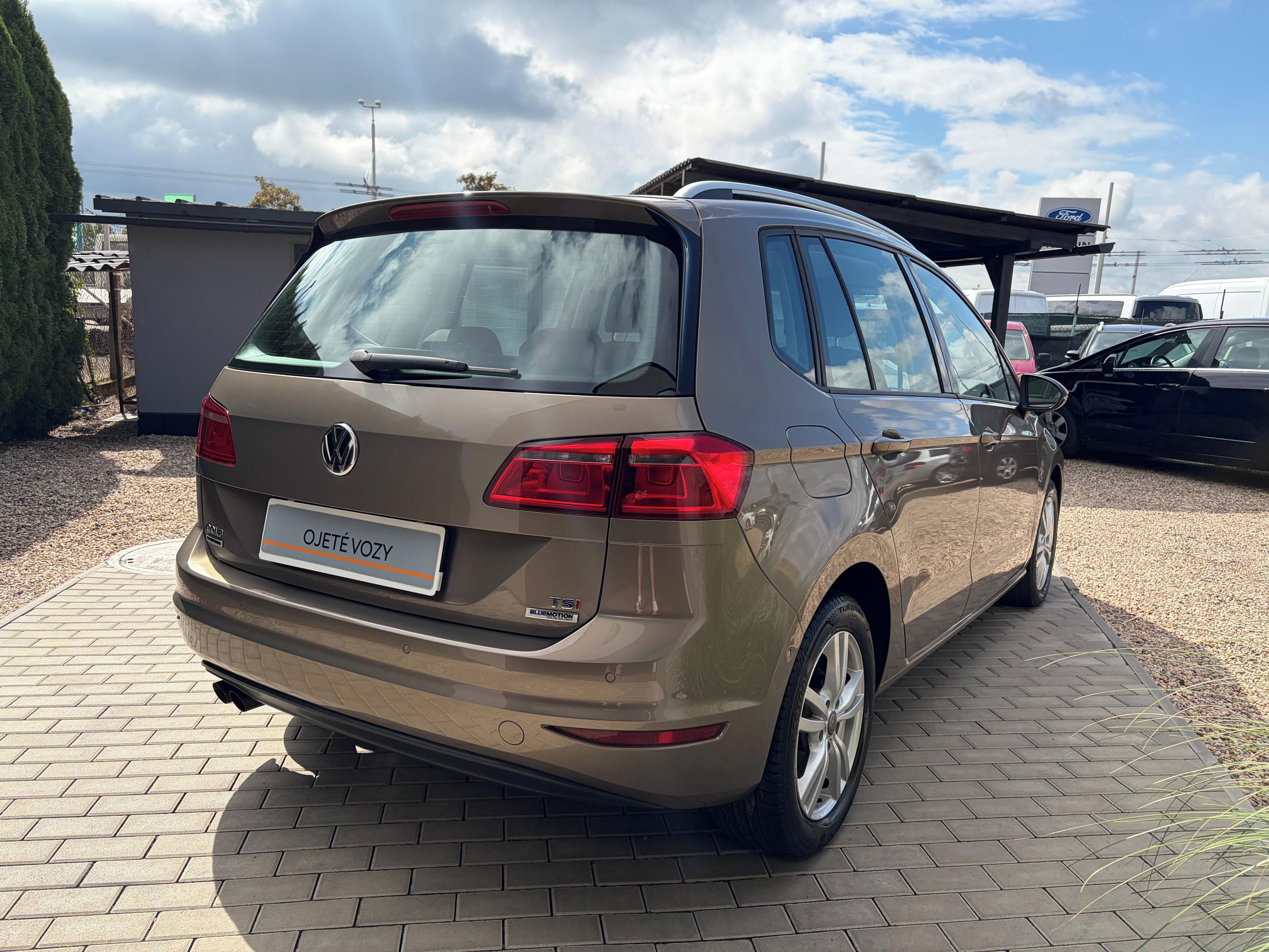 Volkswagen Golf Sportsvan, 1.4 TSI 92kW, Senzory 360° - fotka 4