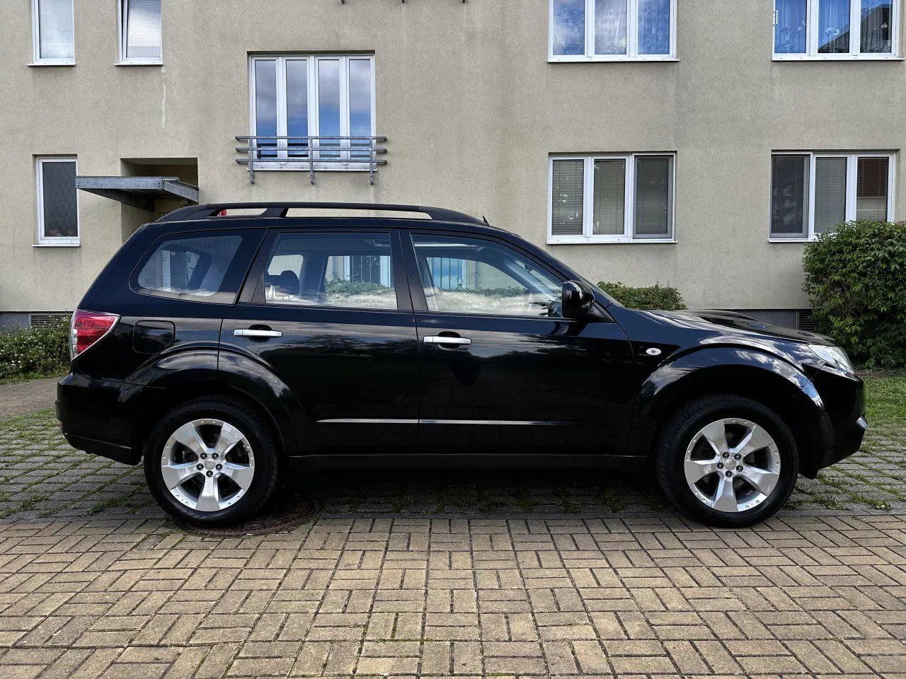 Subaru Forester, 2.0D 4x4 Xenony/Panorama/Tažné - fotka 4