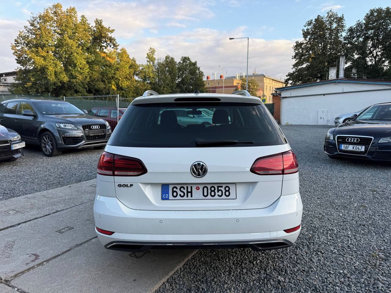 Volkswagen Golf, VW GOLF 2.0 tdi DSG - fotka 5