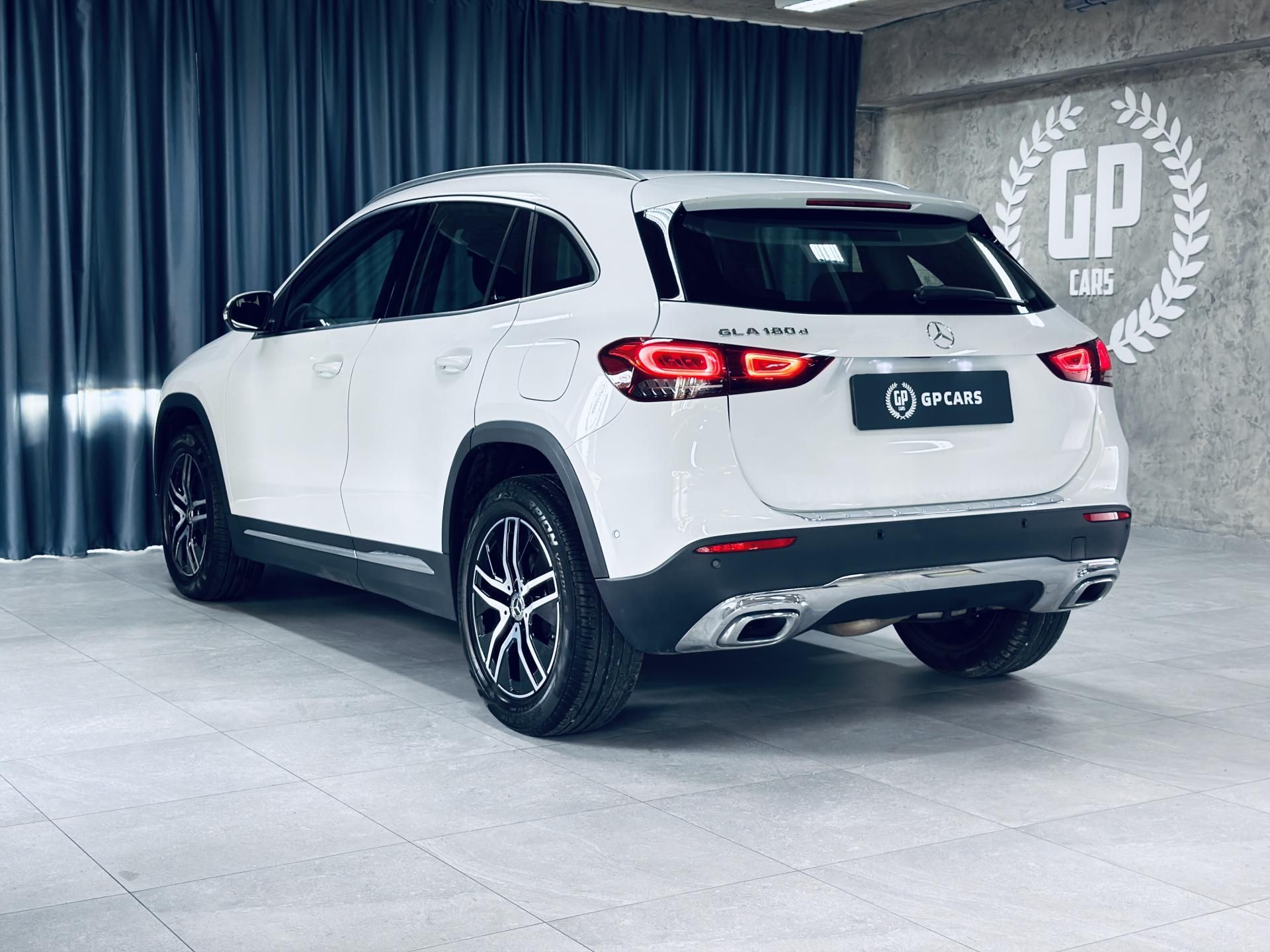 Mercedes-Benz GLA, 180d*CZ*DPH*LED* - fotka 4