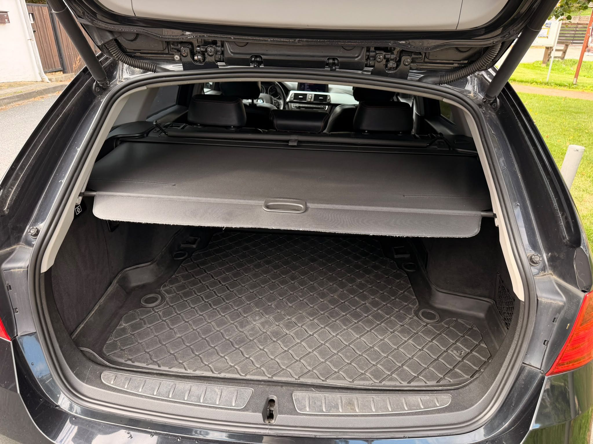 BMW Řada 3, Touring 3.0d 190 kW – sport - fotka 5