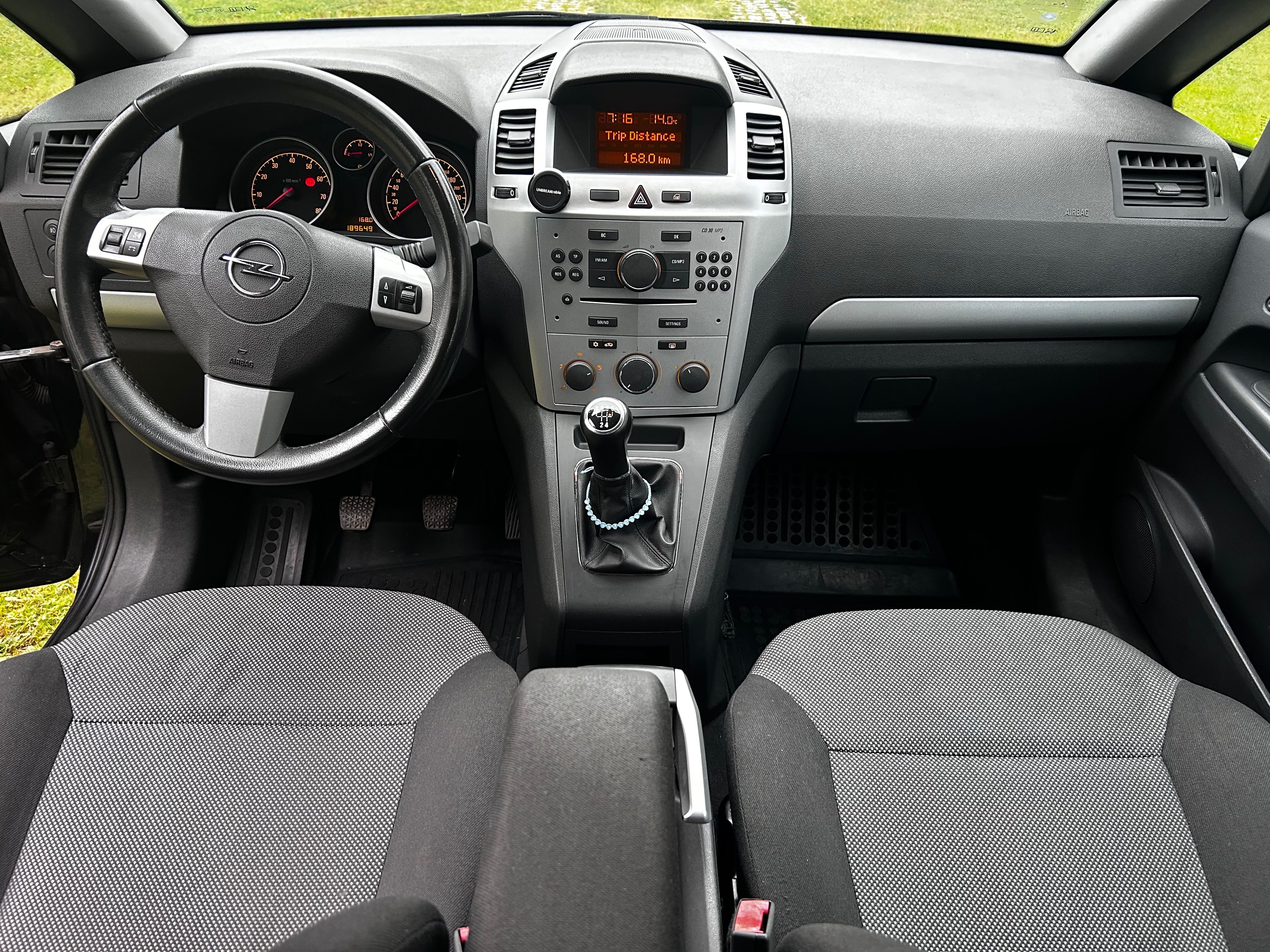 Opel Zafira, Opel Zafira, 7míst, tažné - fotka 6