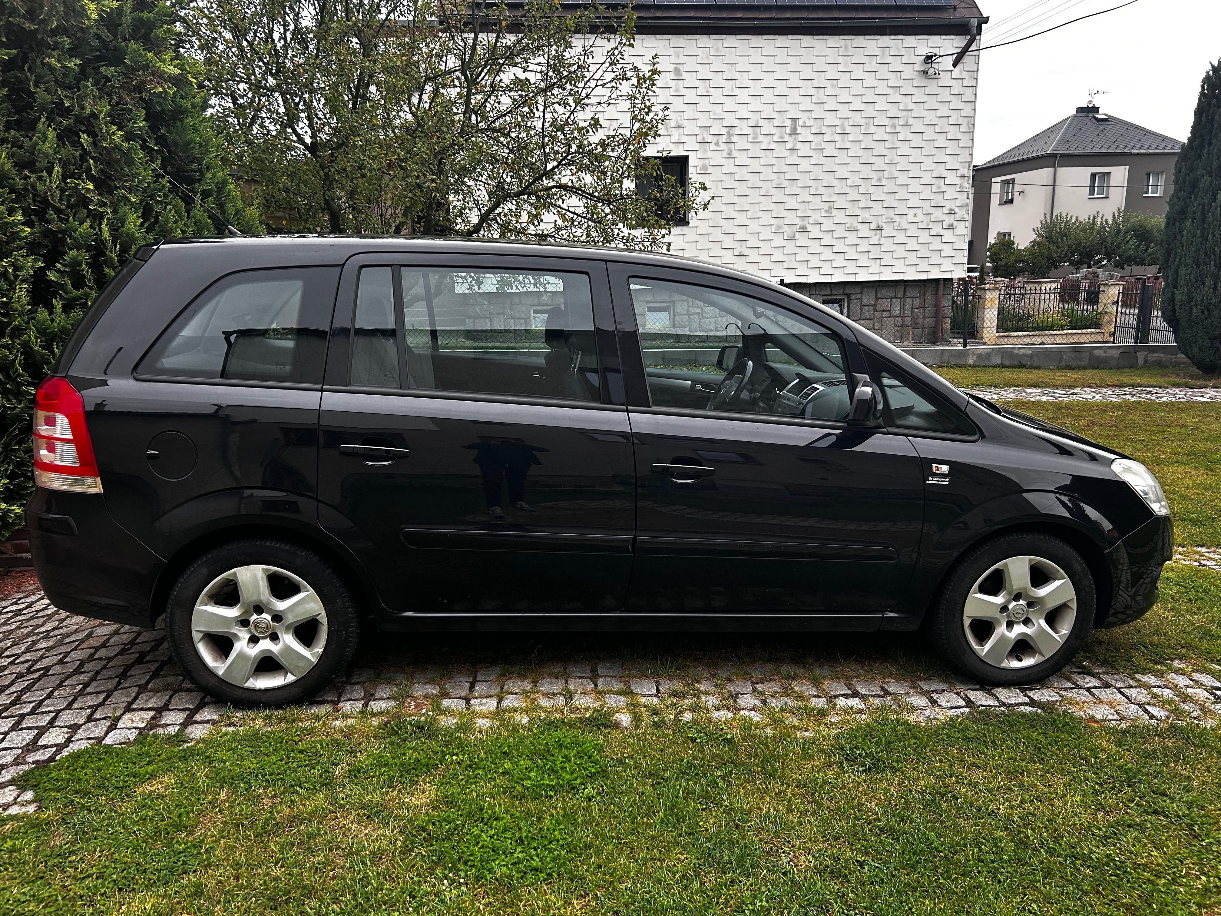 Opel Zafira, Opel Zafira, 7míst, tažné - fotka 2