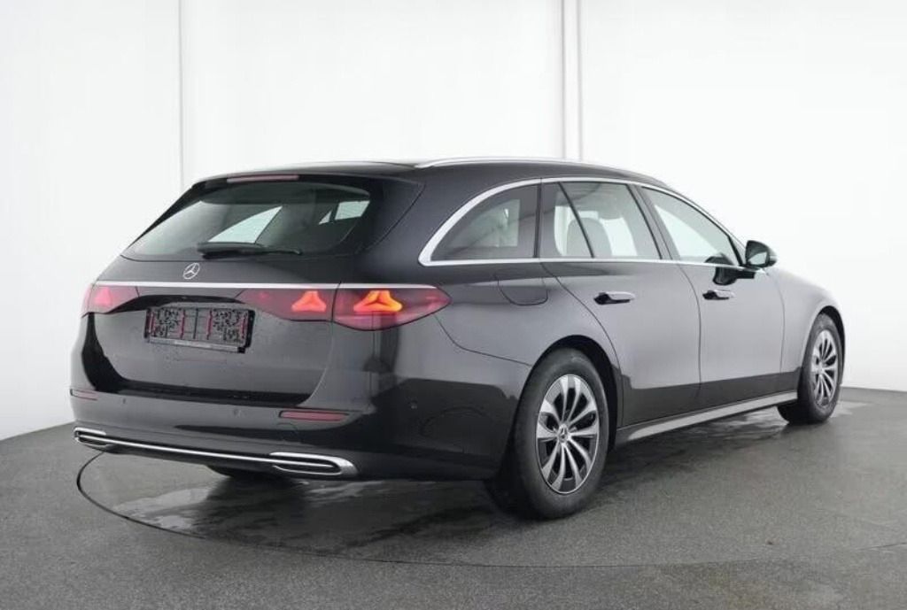 Mercedes-Benz Třídy E, 200 T AVANTGARDE Advanced - fotka 2