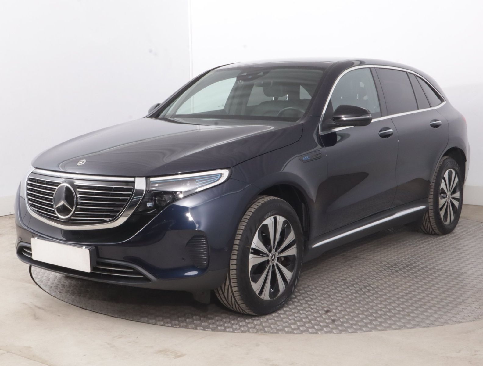 Mercedes-Benz EQC, EQC 400 4MATIC, SoH 97%, 4X4 - fotka 3