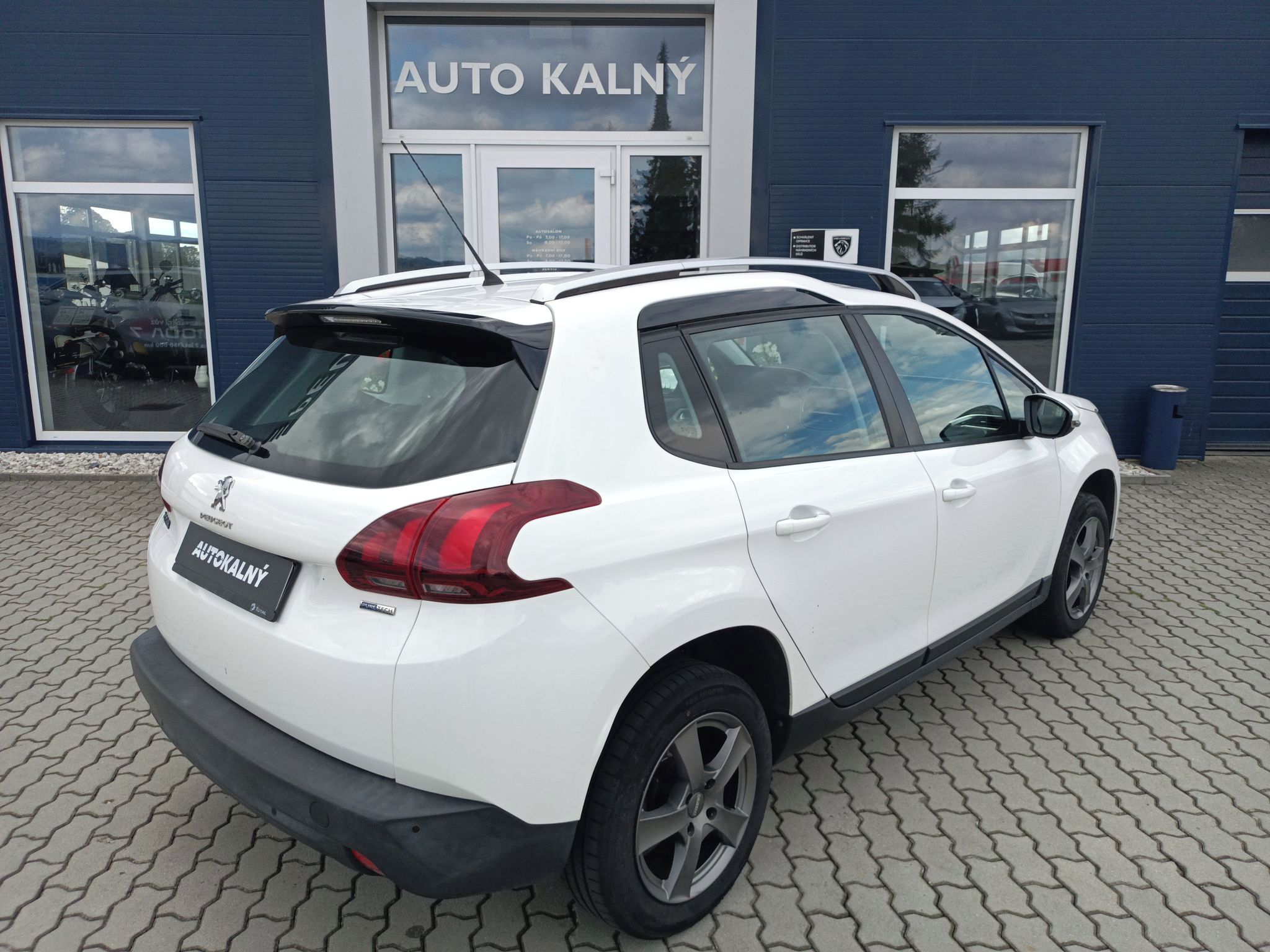 Peugeot 2008, Active 1.2 PT 82k man5 - fotka 4