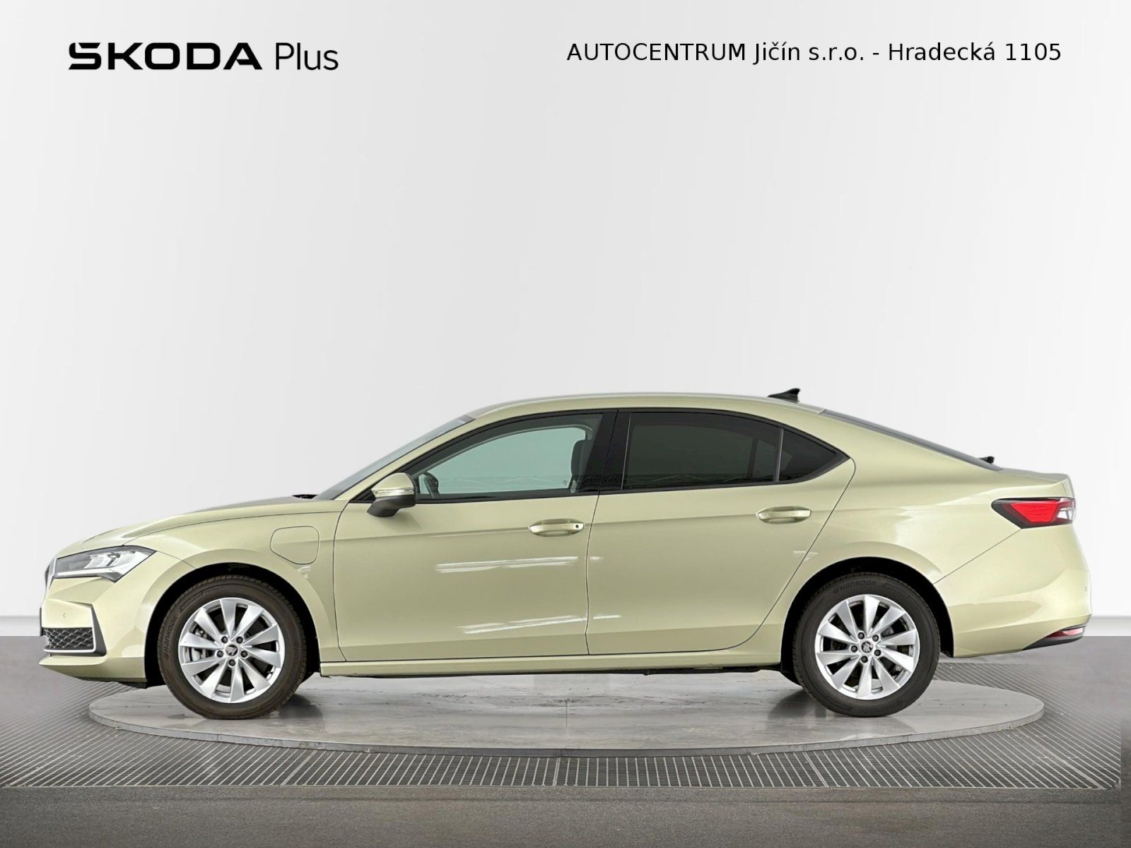 Škoda Superb, iV DSG 1.5TSI 150kW Selection - fotka 3