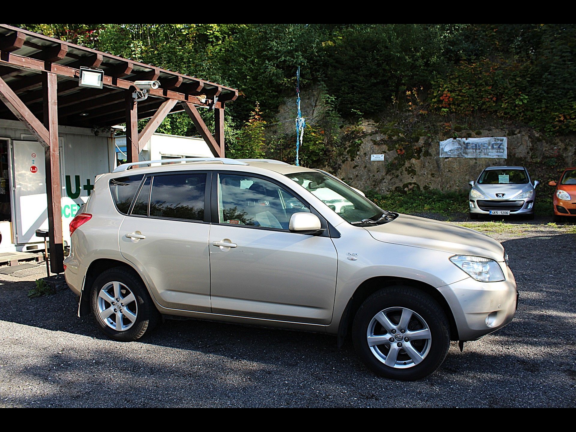 Toyota Rav4, 2.2 D-4D Edition - fotka 4
