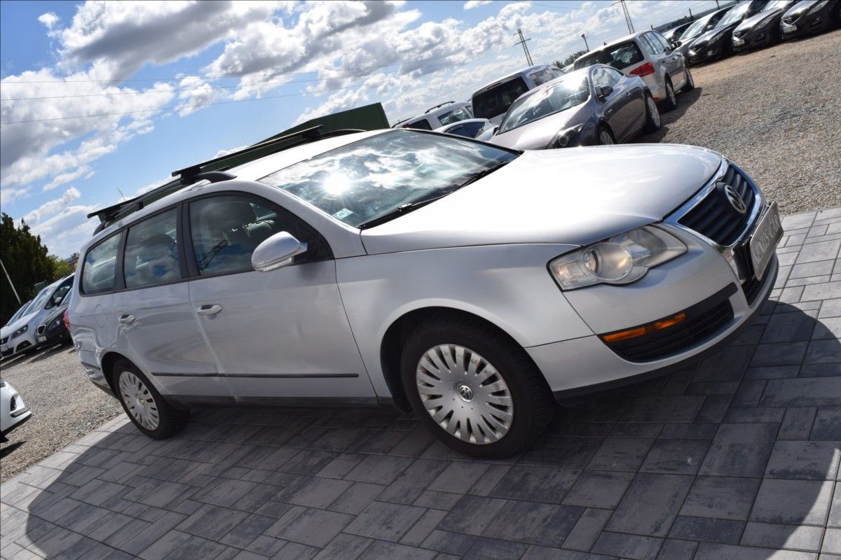 Volkswagen Passat, 1,6 i 75KW PO SERVISE - fotka 4