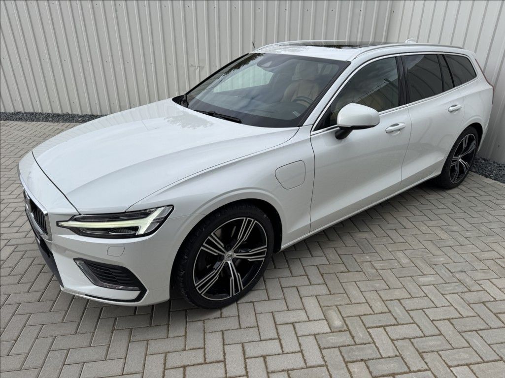 Volvo V60, 2,0 T6 AWD Inscription DPH ČR - fotka 5