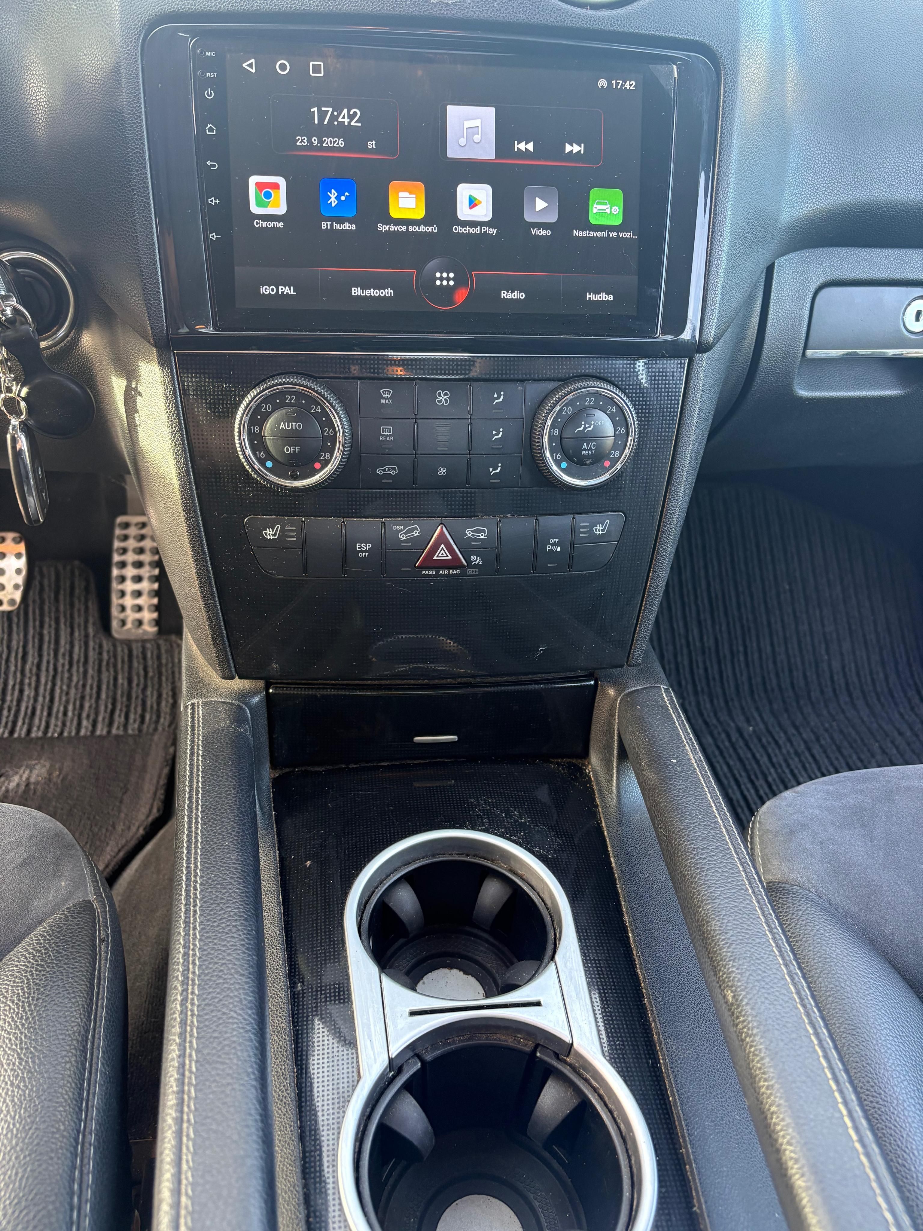 Mercedes-Benz ML, 320 CDI 4MATIC - fotka 6