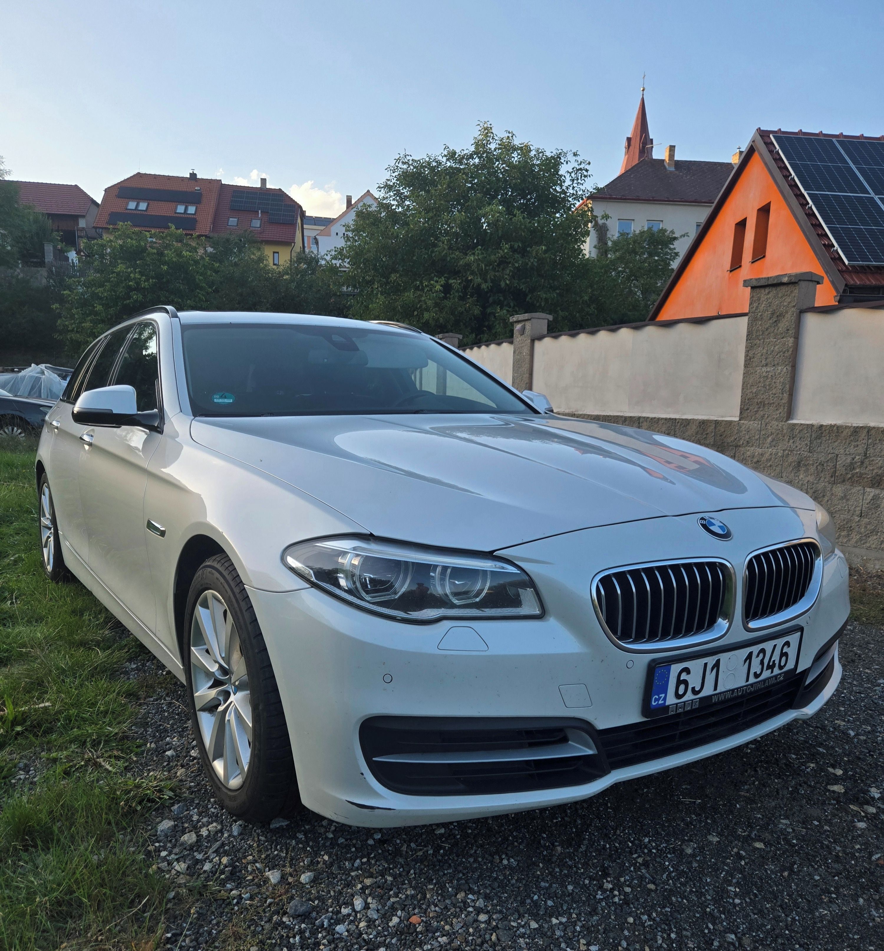 BMW Řada 5, 530XD 190KW - fotka 2