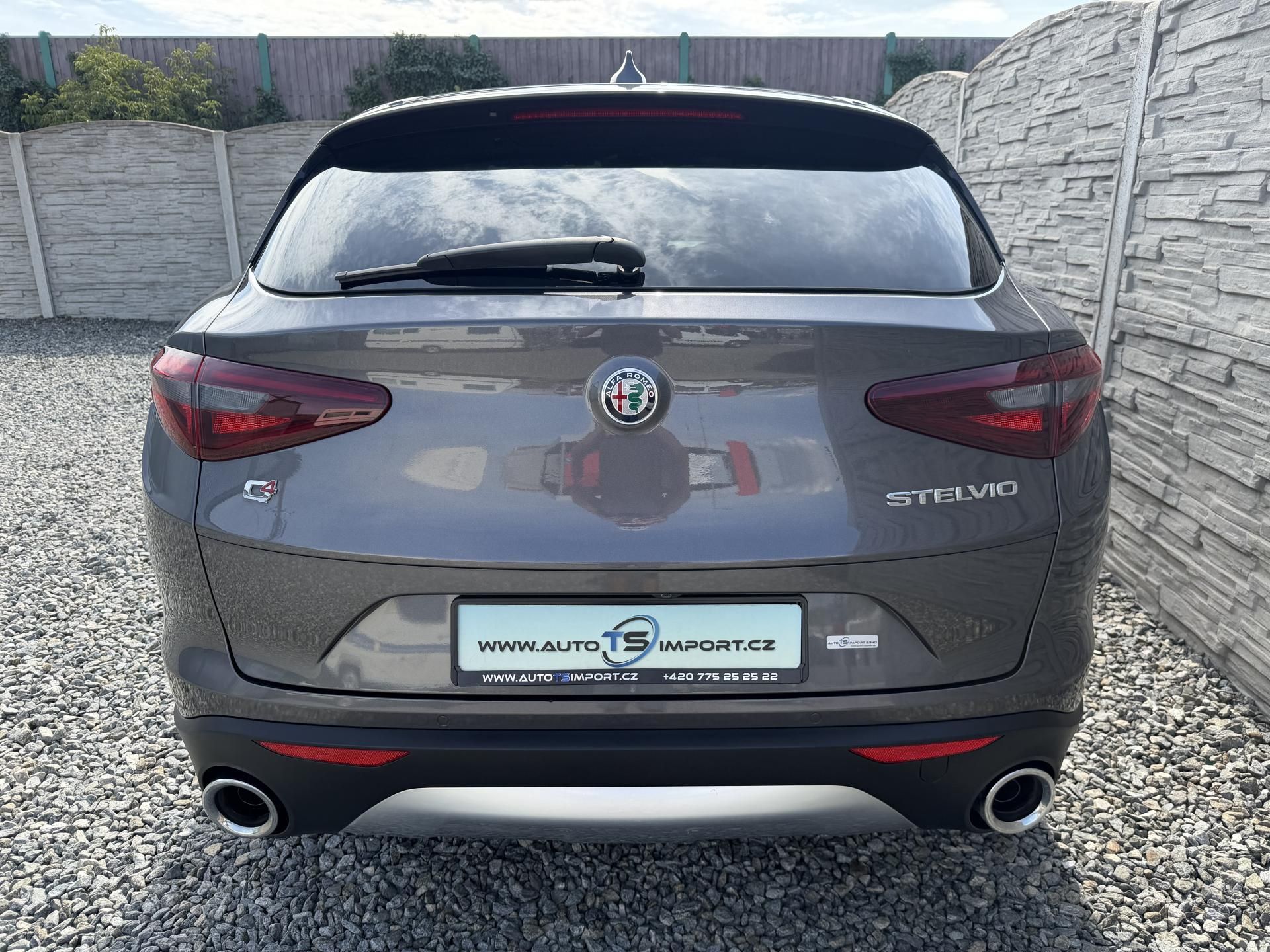 Alfa Romeo Stelvio, 2.2JTDM Q4 4x4 210PS VELOCE 1A - fotka 4