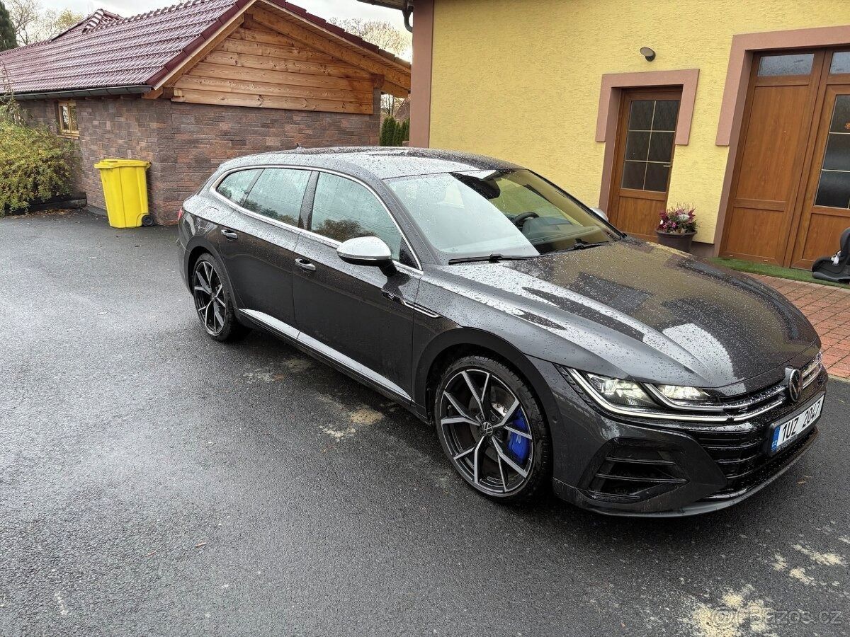 Volkswagen Arteon, VW Arteon R 235kW - fotka 3