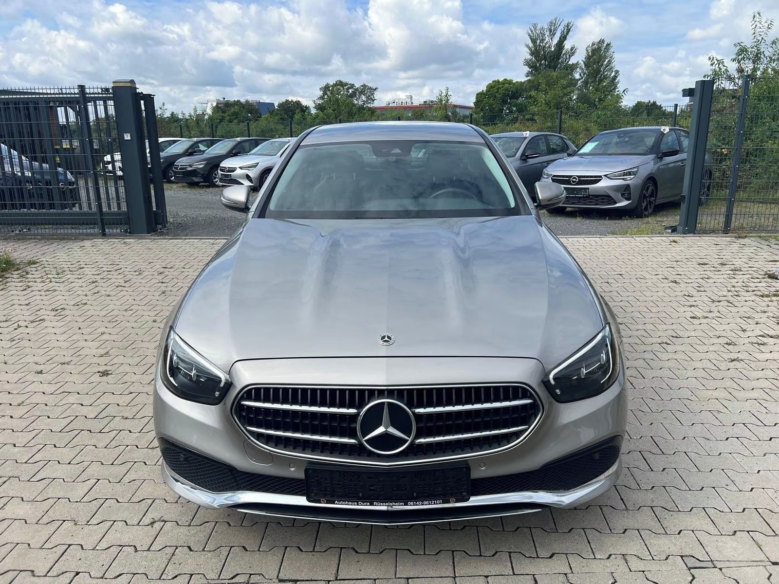 Mercedes-Benz Třídy E, 220 d Avantgarde Lim.*Kamera* - fotka 5