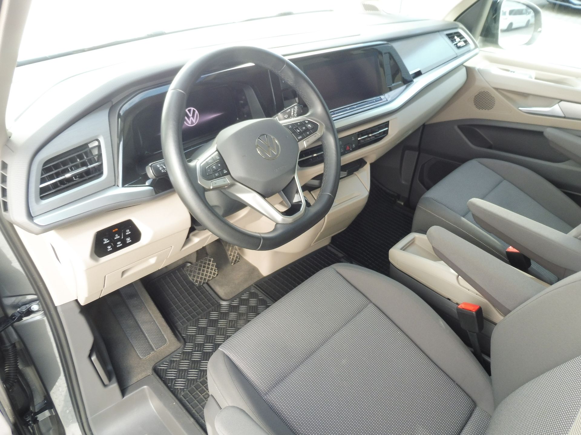 Volkswagen Multivan, Long Life 1,5 TSI PHEV 180kW D - fotka 6
