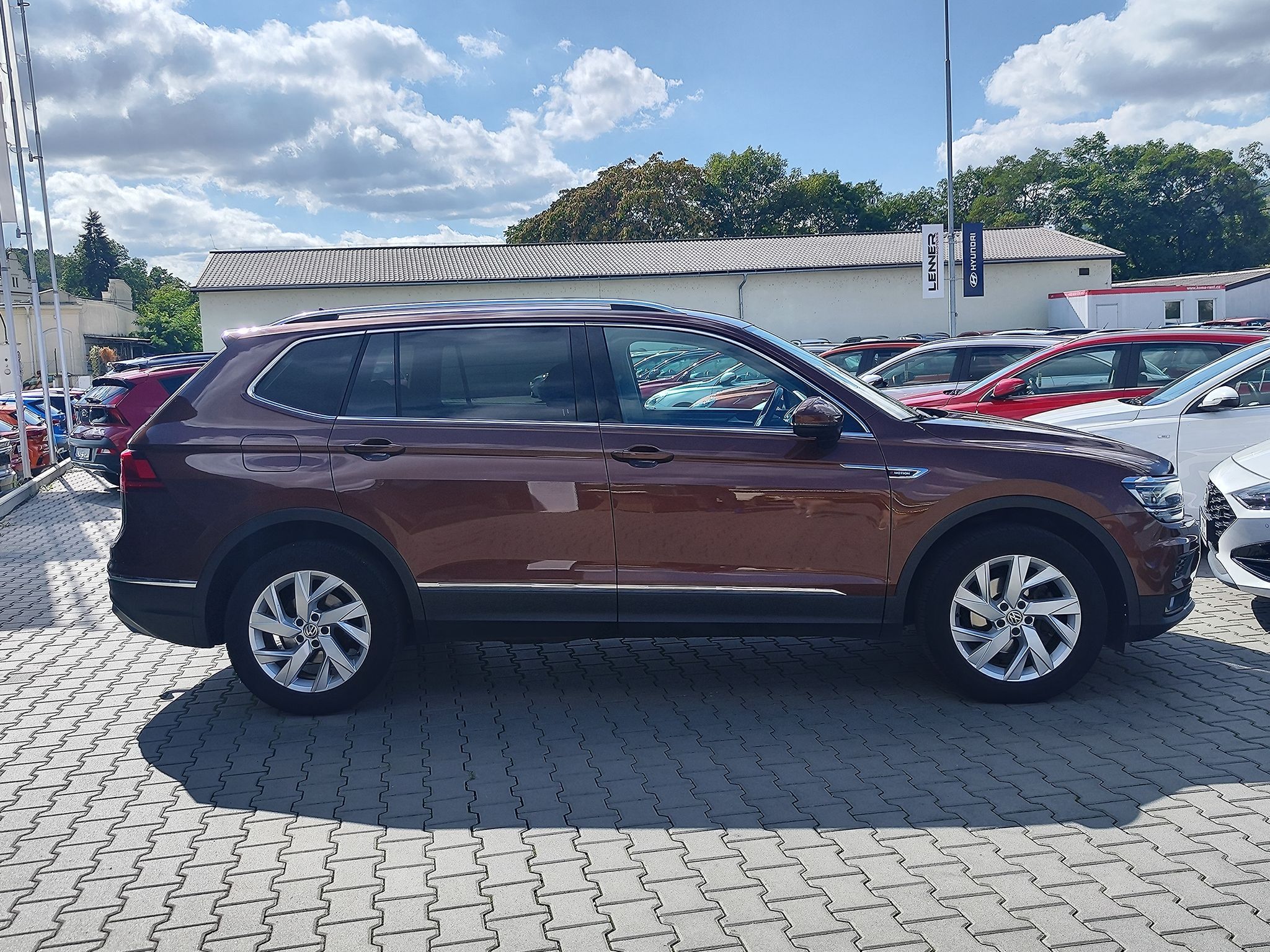 Volkswagen Tiguan Allspace, 2.0 TDI/110kW Highline 4x4 - fotka 4