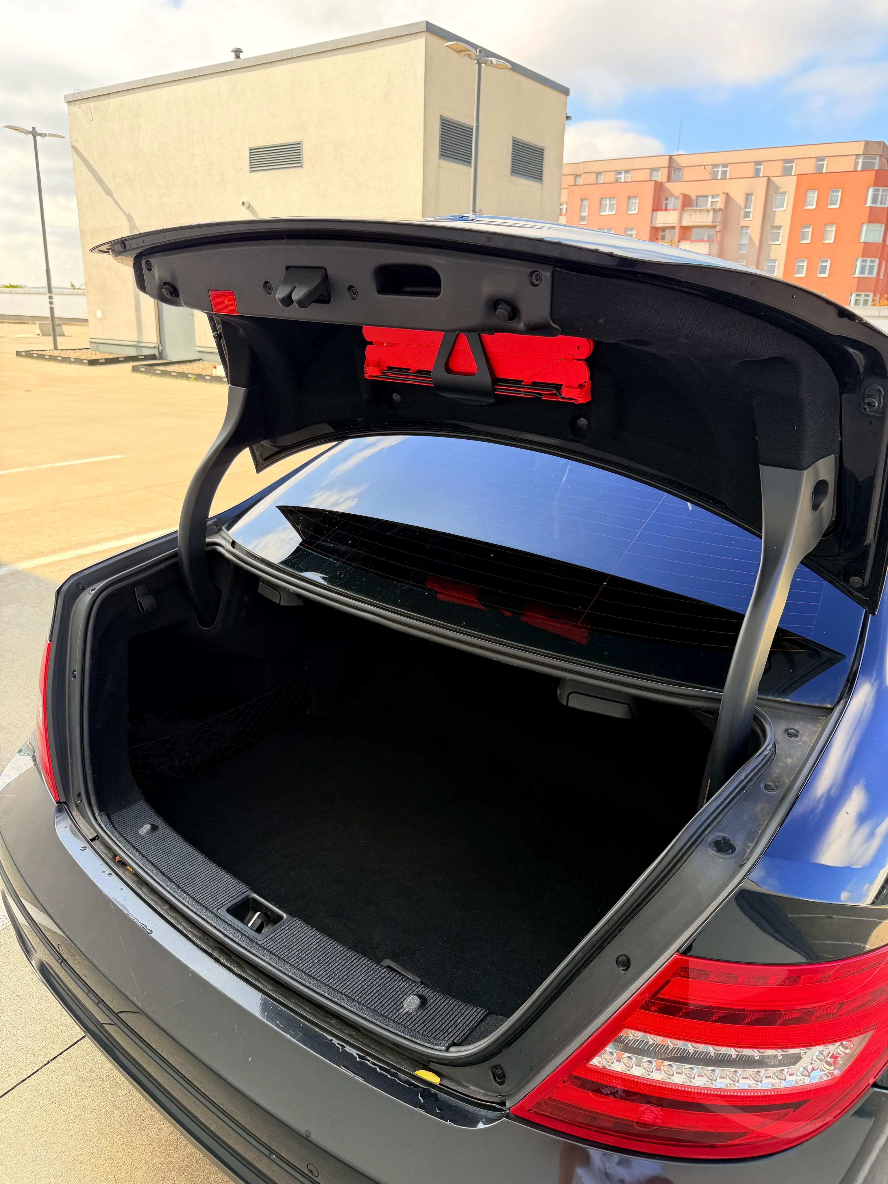 Mercedes-Benz Třídy C, C220cdi/125kw,automat - fotka 6