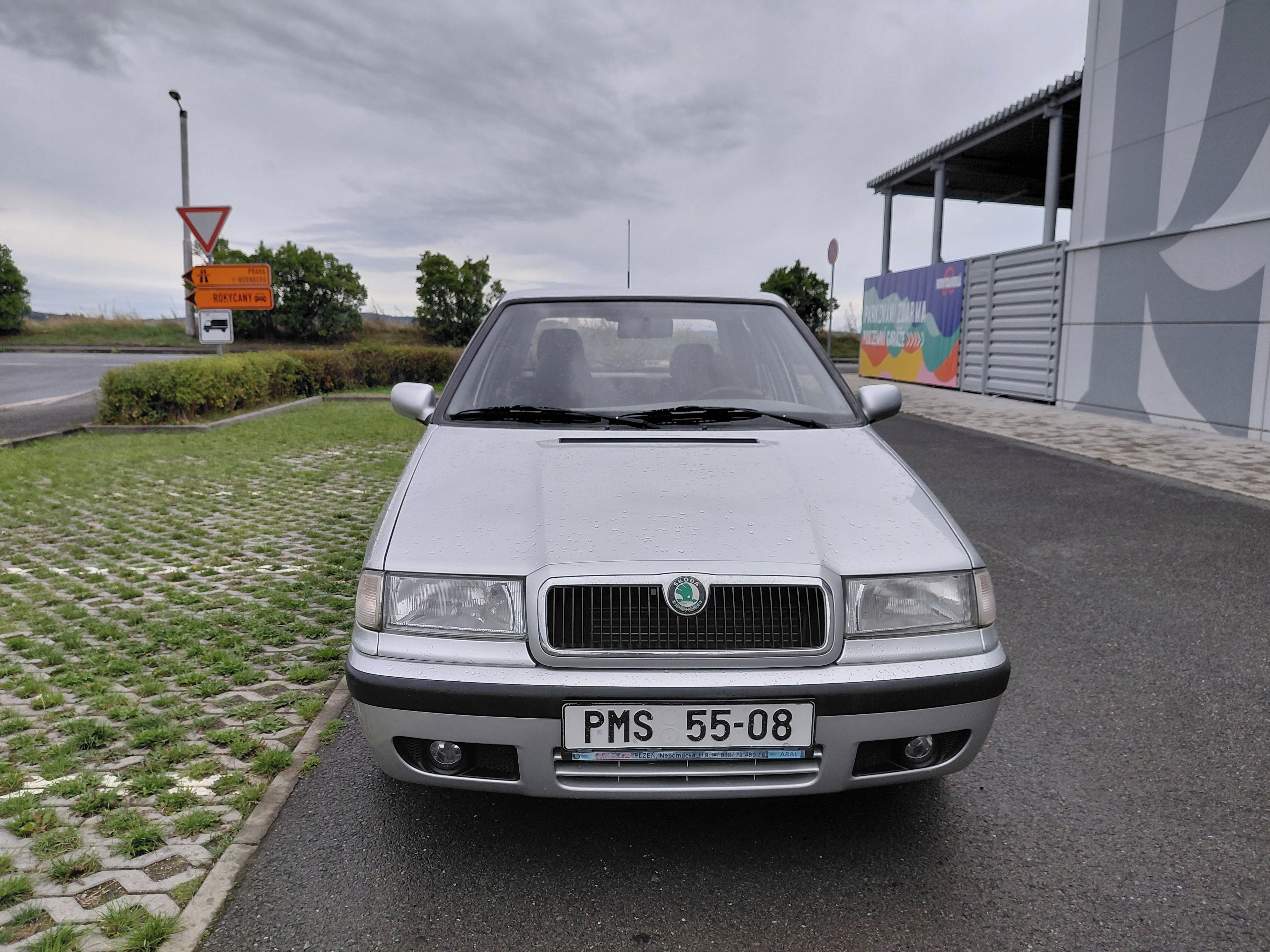 Škoda Felicia, 1.3i 1MAJ,GARÁŽOVANÁ,ZACHOVALÁ - fotka 2