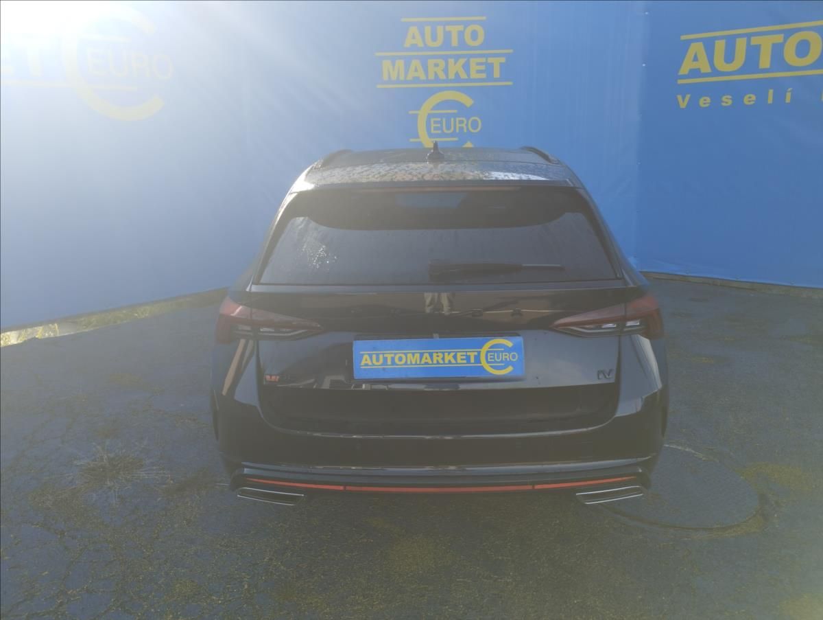 Škoda Octavia, 1,4 110KW  RS IV - fotka 5