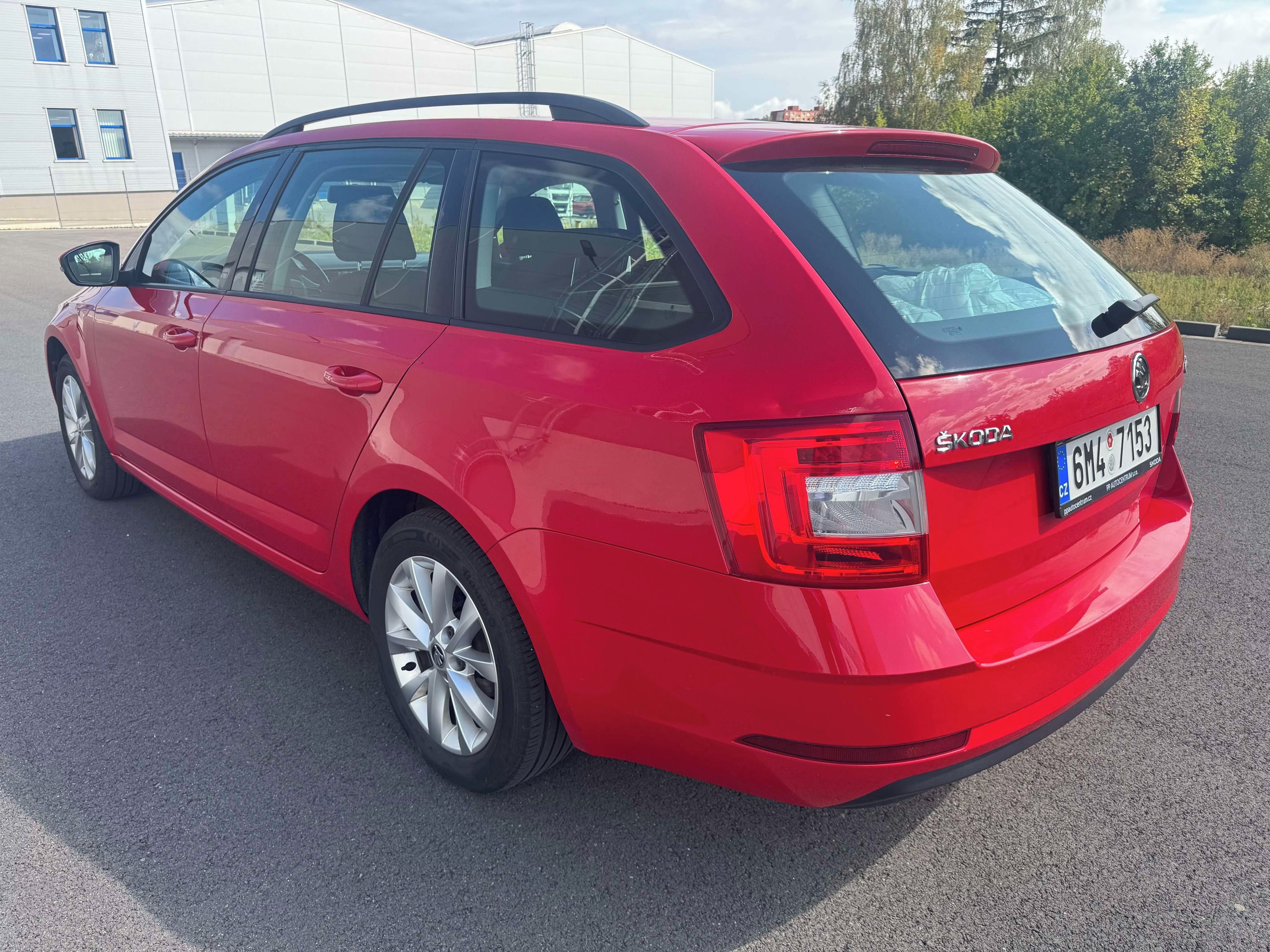 Škoda Octavia, 1.6TDI, Ambition,CZ 1. majitel - fotka 3