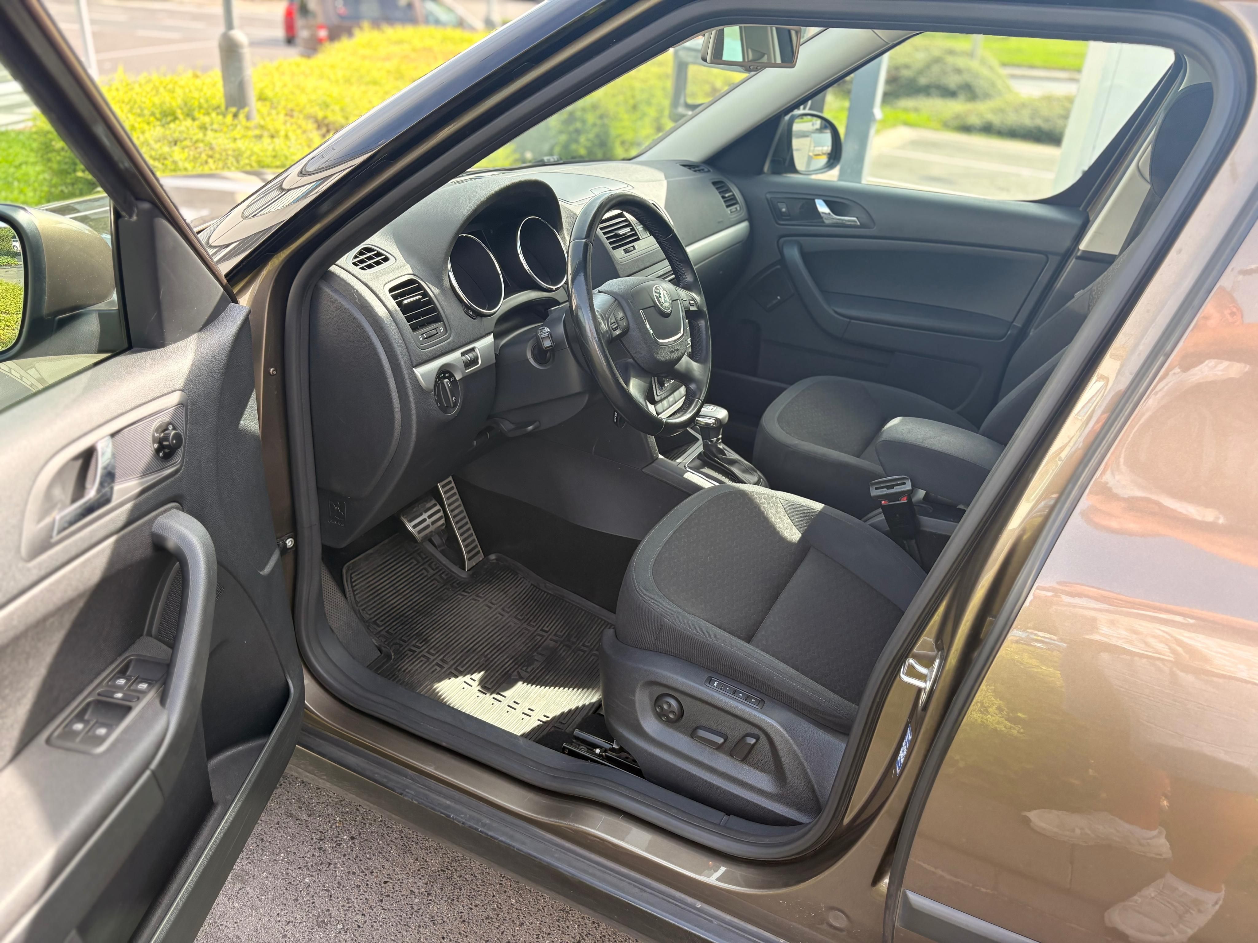 Škoda Yeti, Panorama, tažné, xenony, TOP! - fotka 5