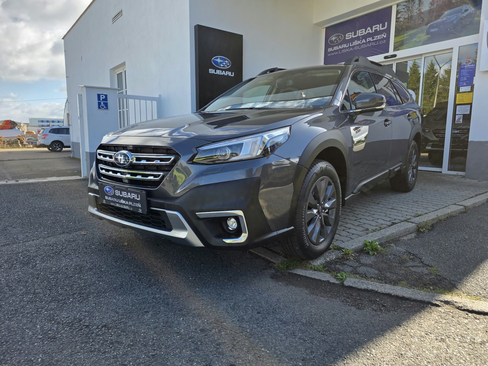 Subaru Outback, 2,5 CVT Active - poslední kusy - fotka 4