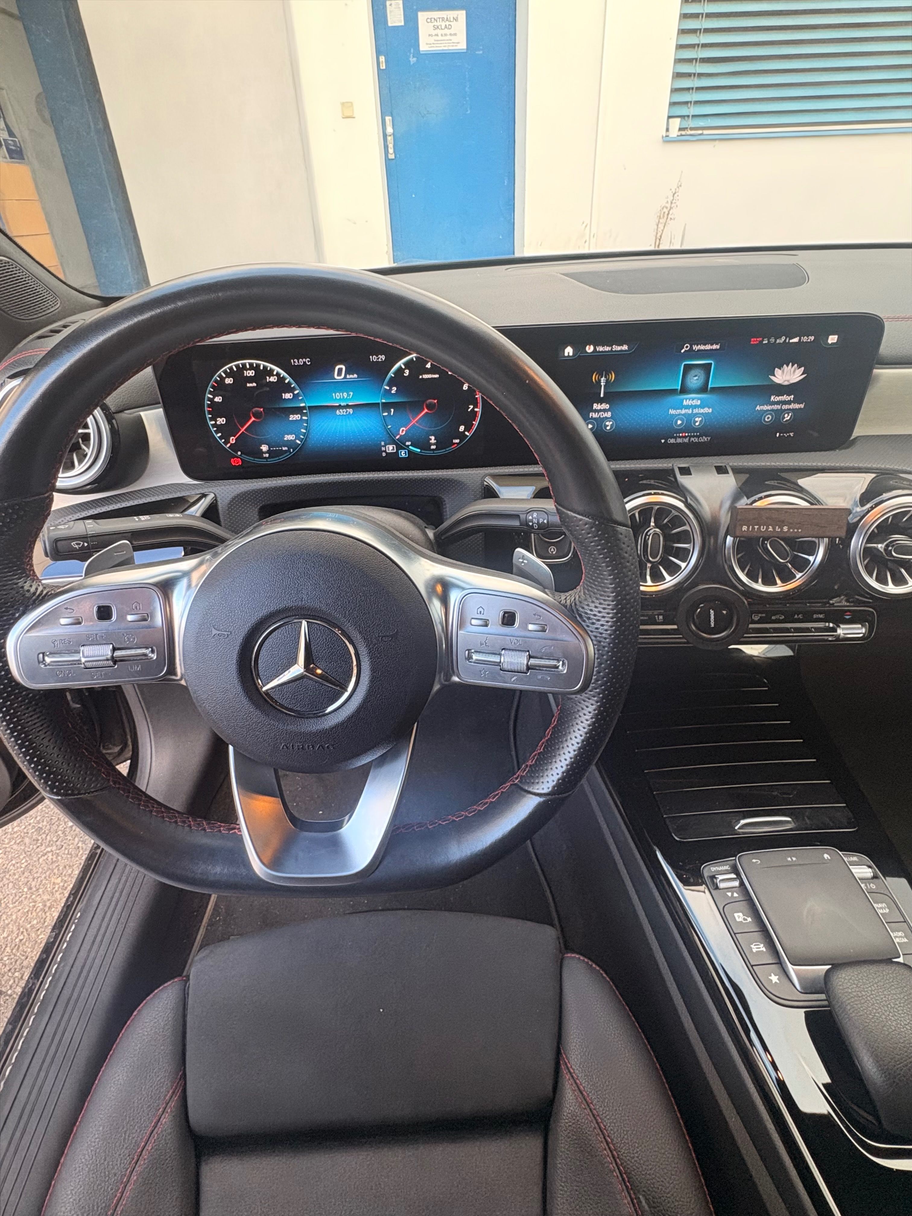 Mercedes-Benz CLA, 250 4MATIC AMG Packet - fotka 5