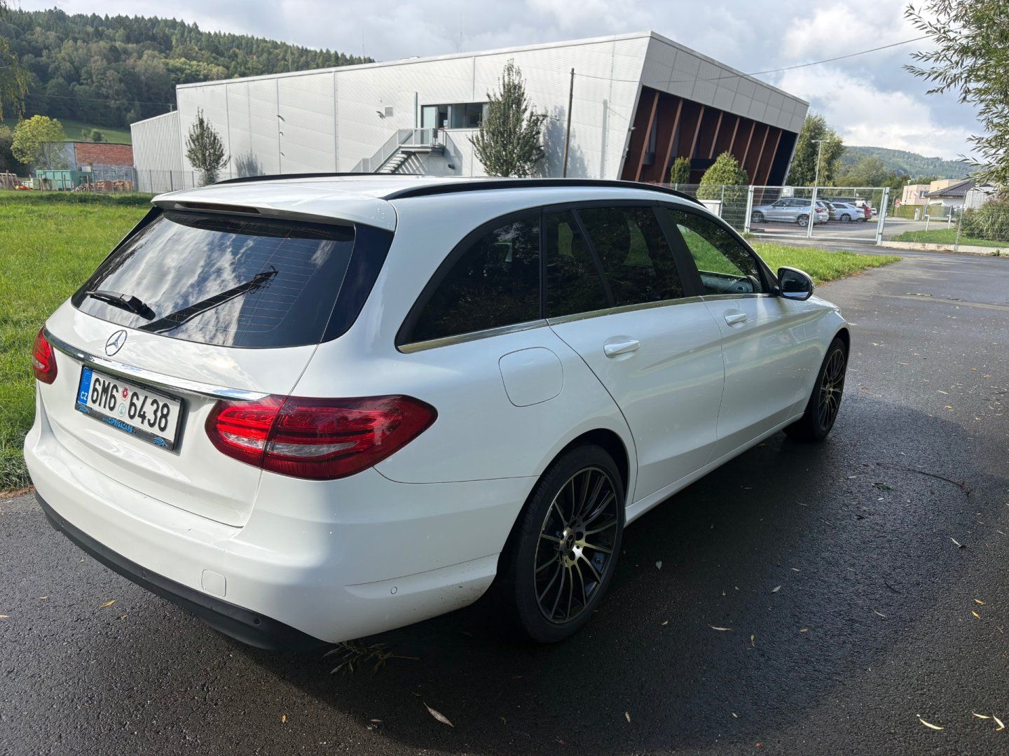 Mercedes-Benz Třídy C, 220 CDI AUt Navi Tažné 2xSada - fotka 5