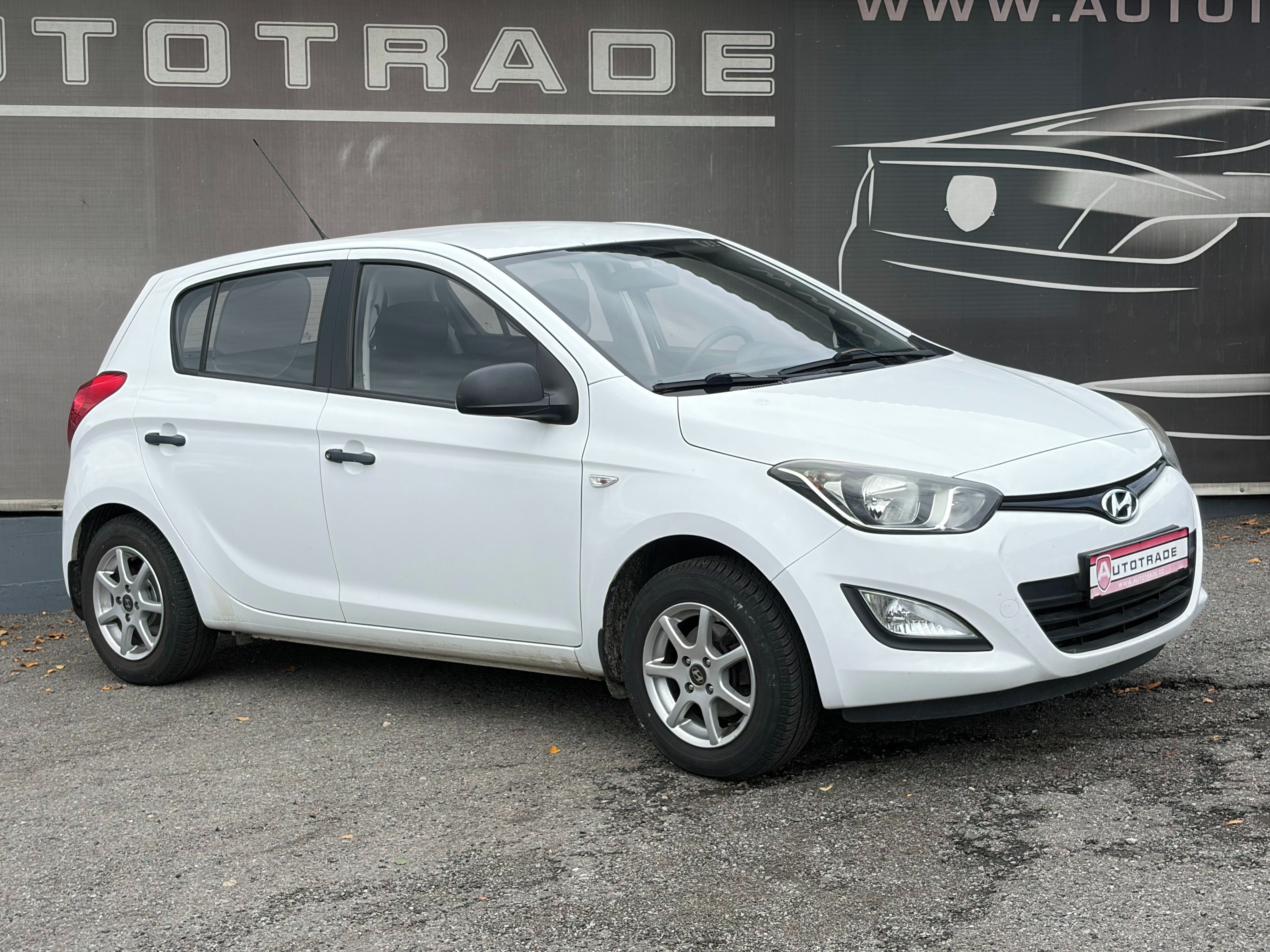 Hyundai i20, 1.25i 62kW, ČR, KLIMA, 2x kola - fotka 6